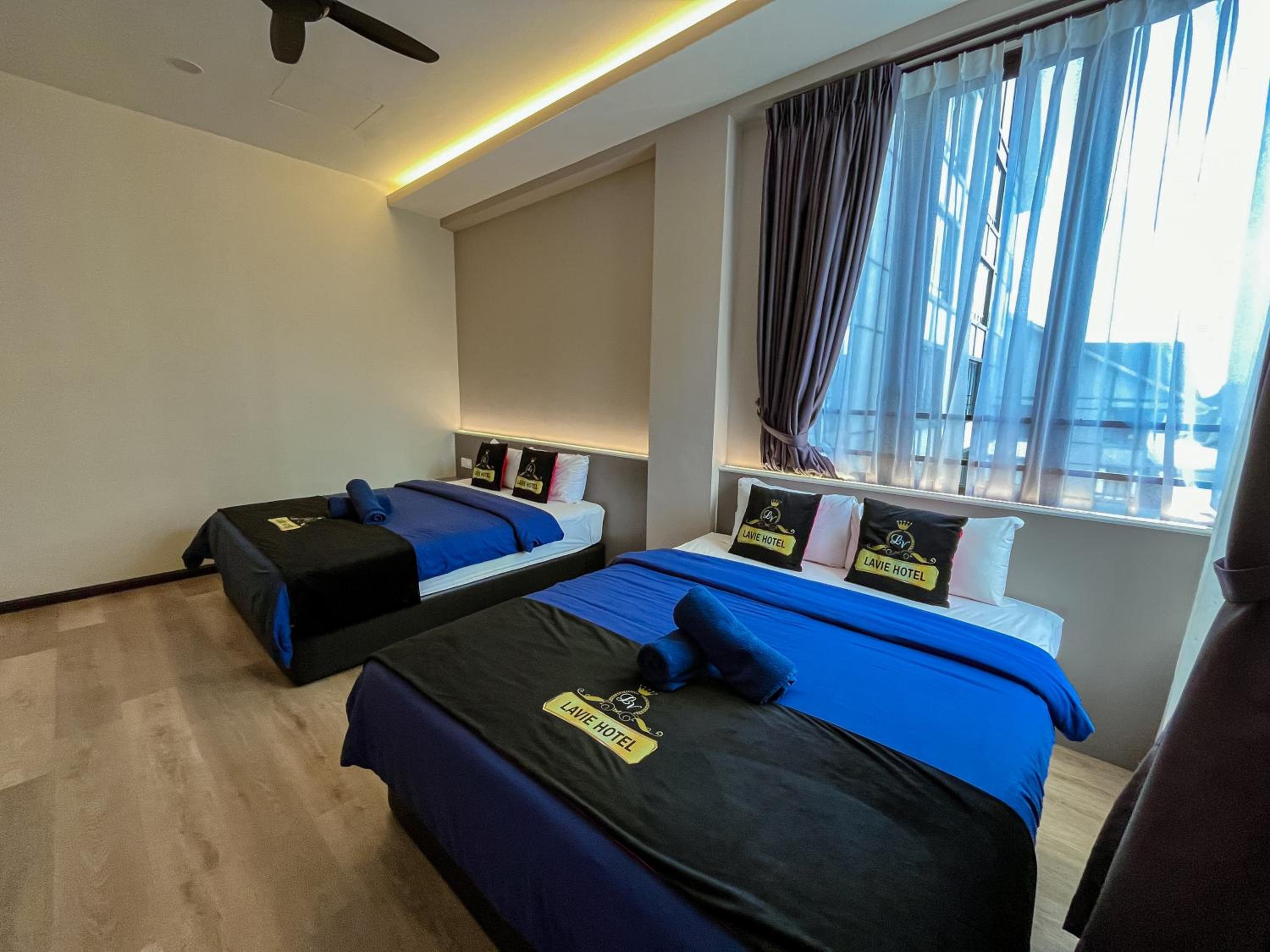 Quadruple Room - Photo 3