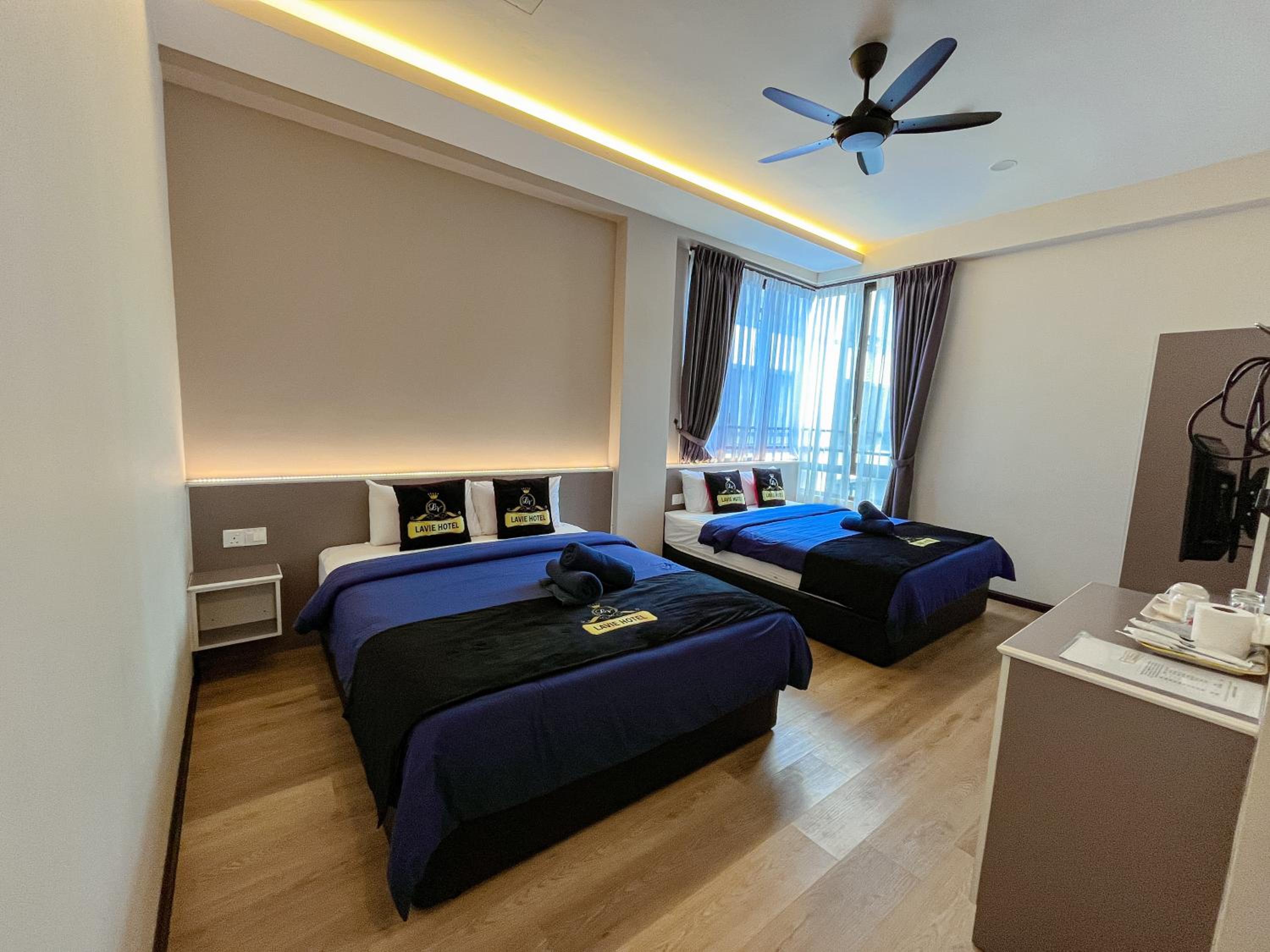 Quadruple Room - Photo 4