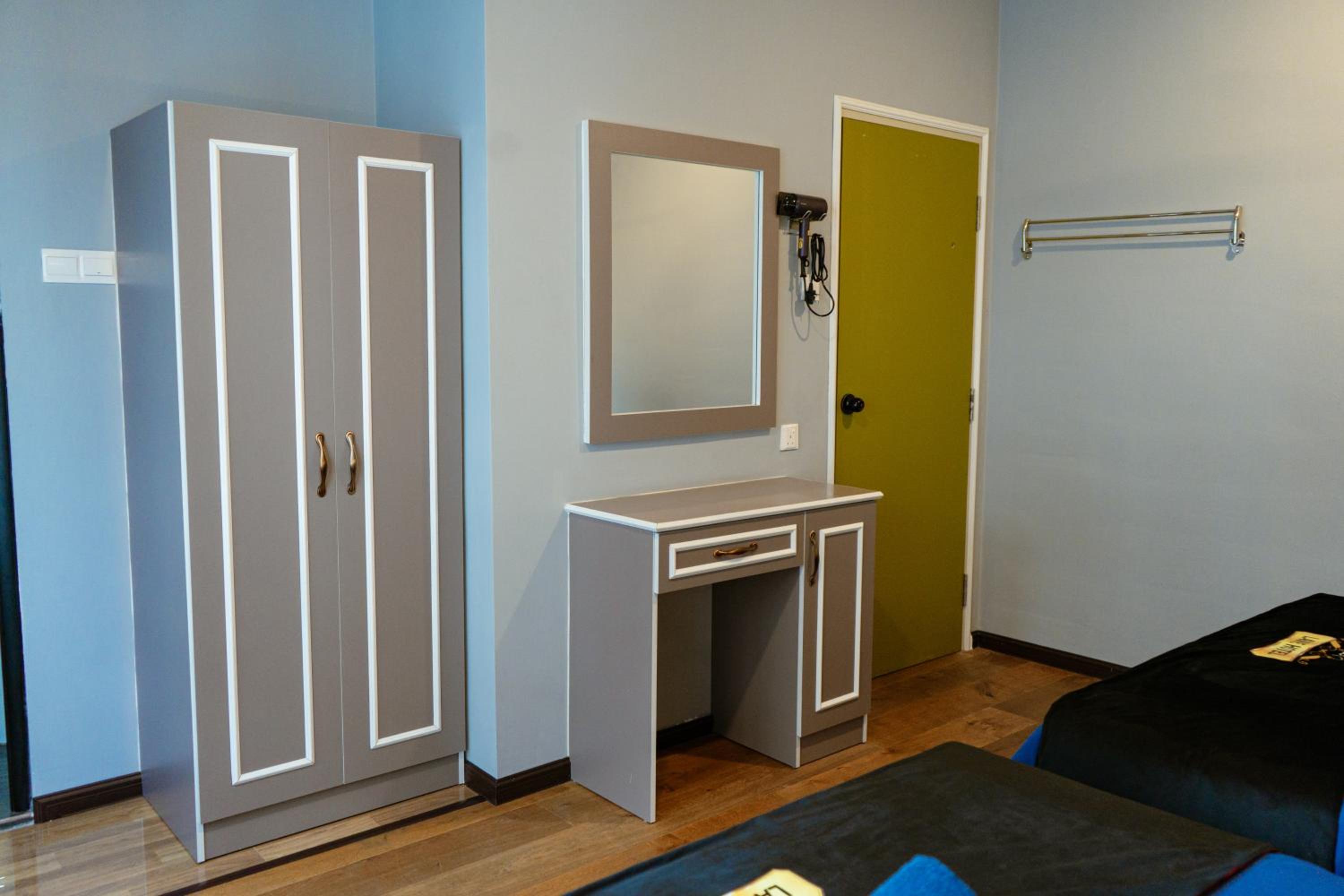 Two-Bedroom Apartment - Photo 7