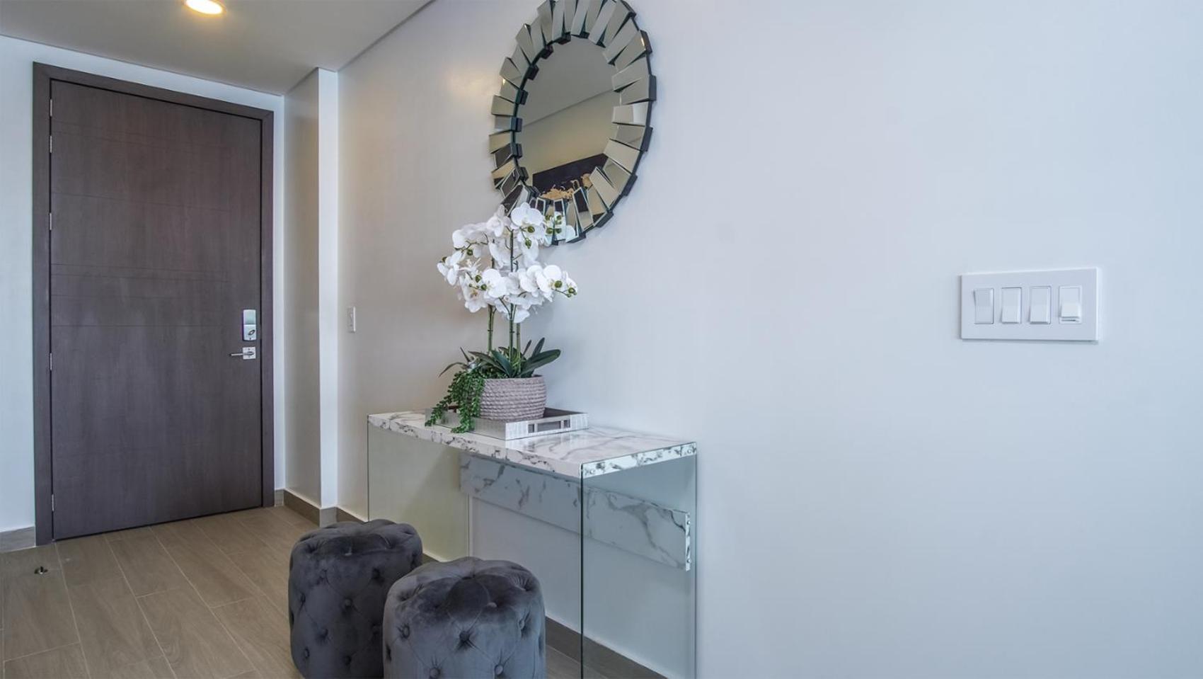 Two-Bedroom Deluxe Apartment with Ocean View