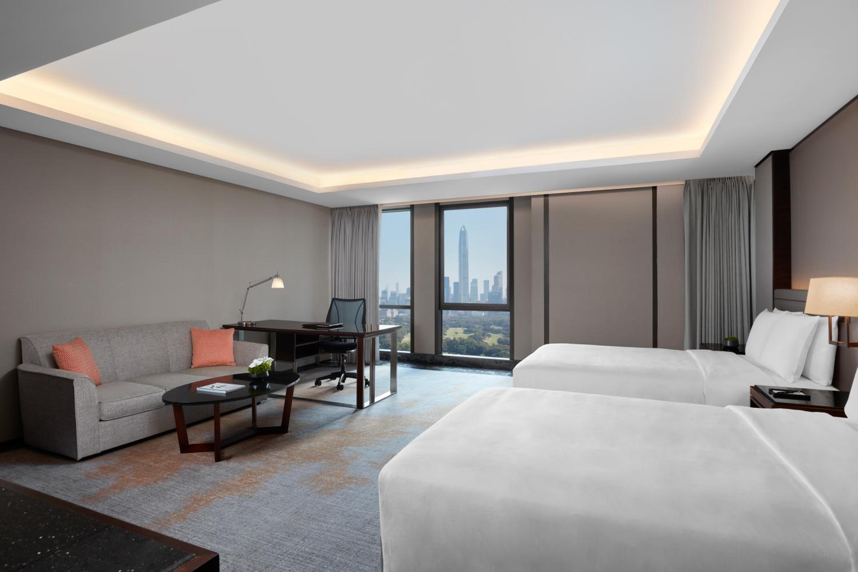Executive Suite, Executive lounge access, 1 King, City view