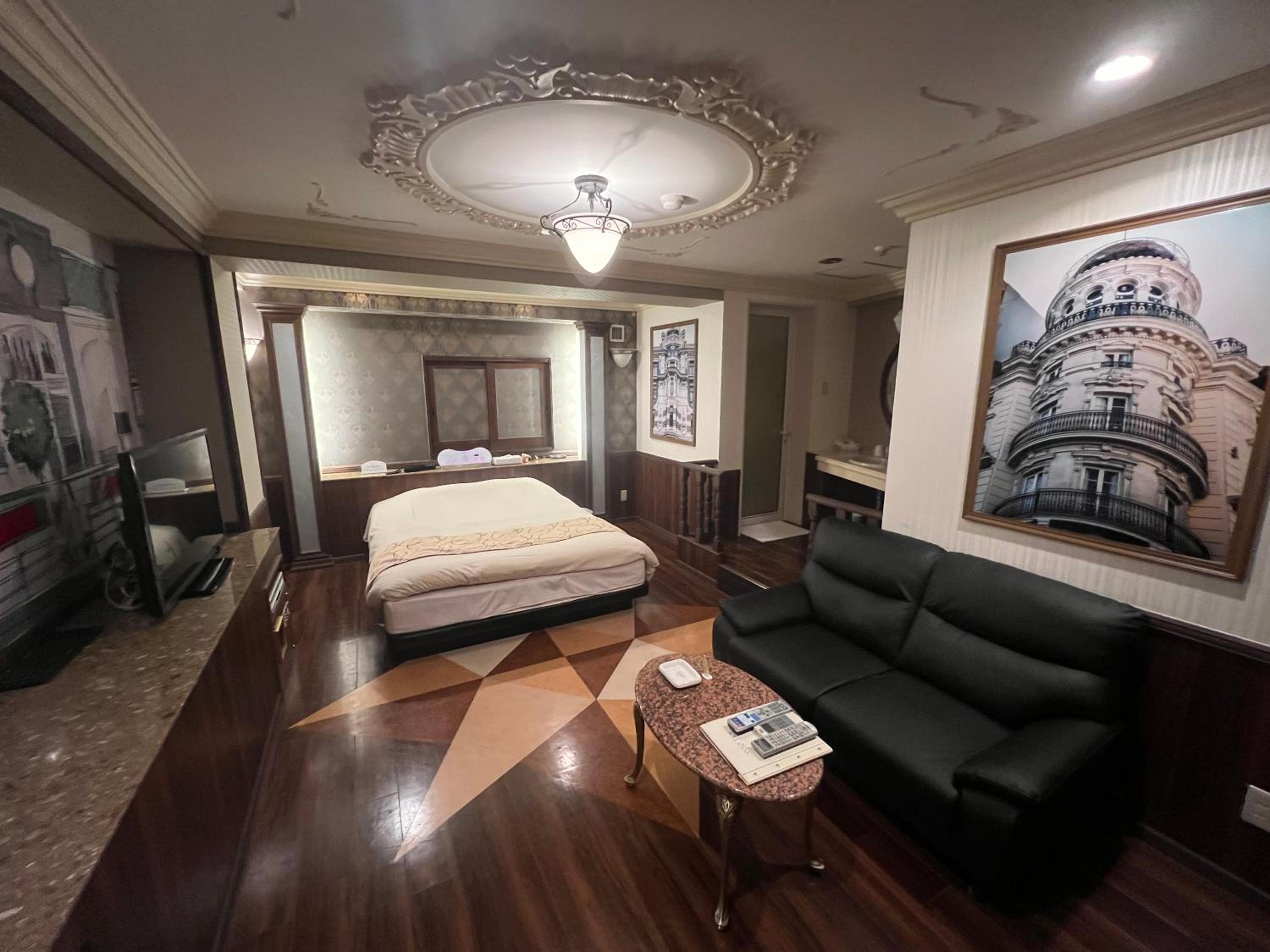 Double Room with Private Bathroom photo 1