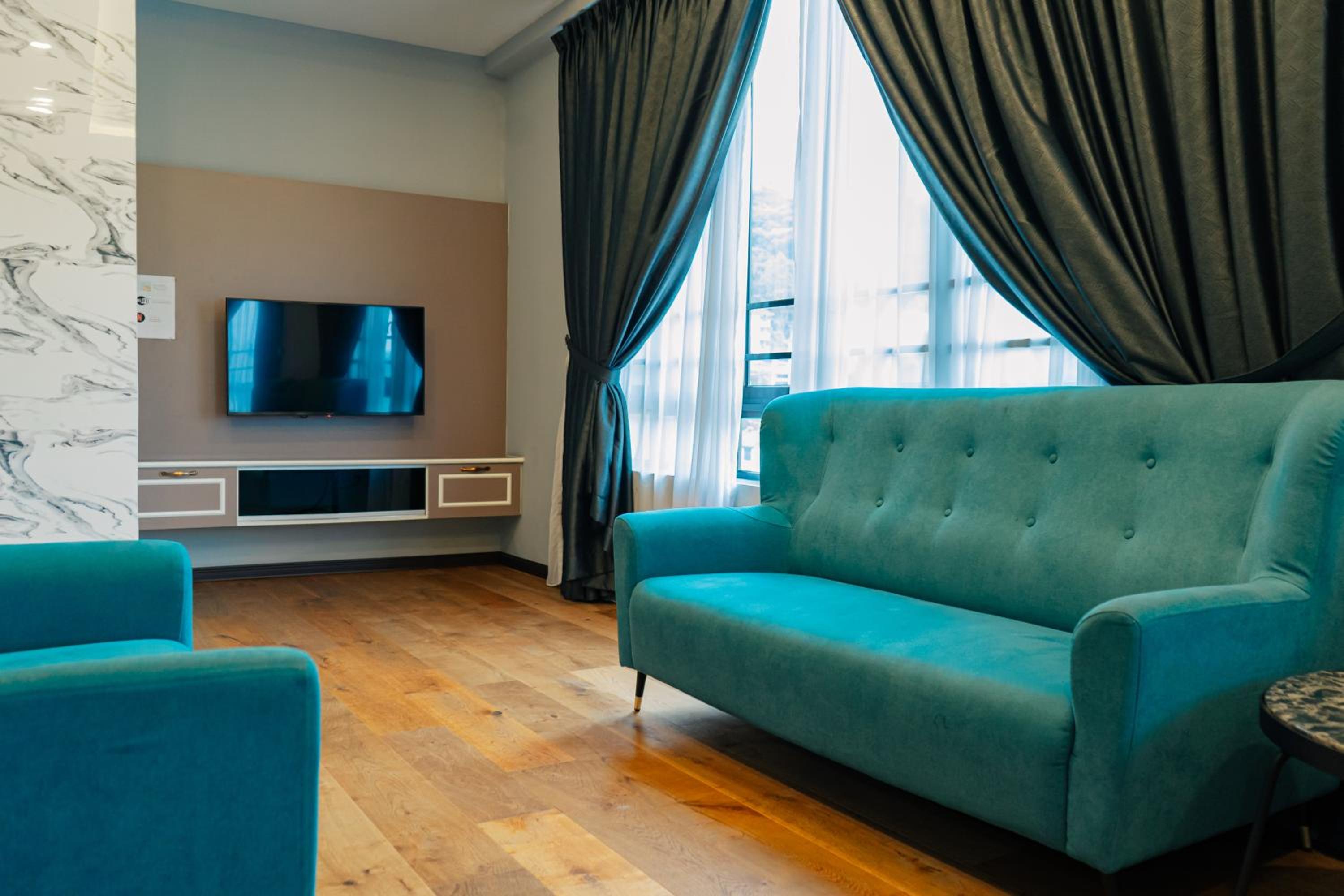 Three-Bedroom Apartment - Photo 9