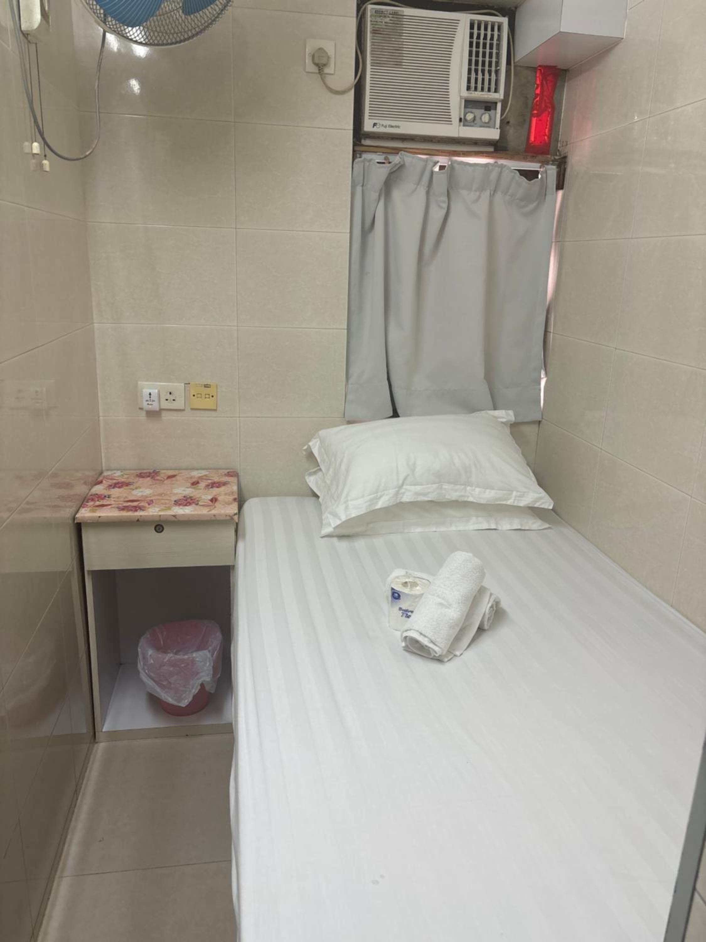 Single Room With Shared Bathroom
