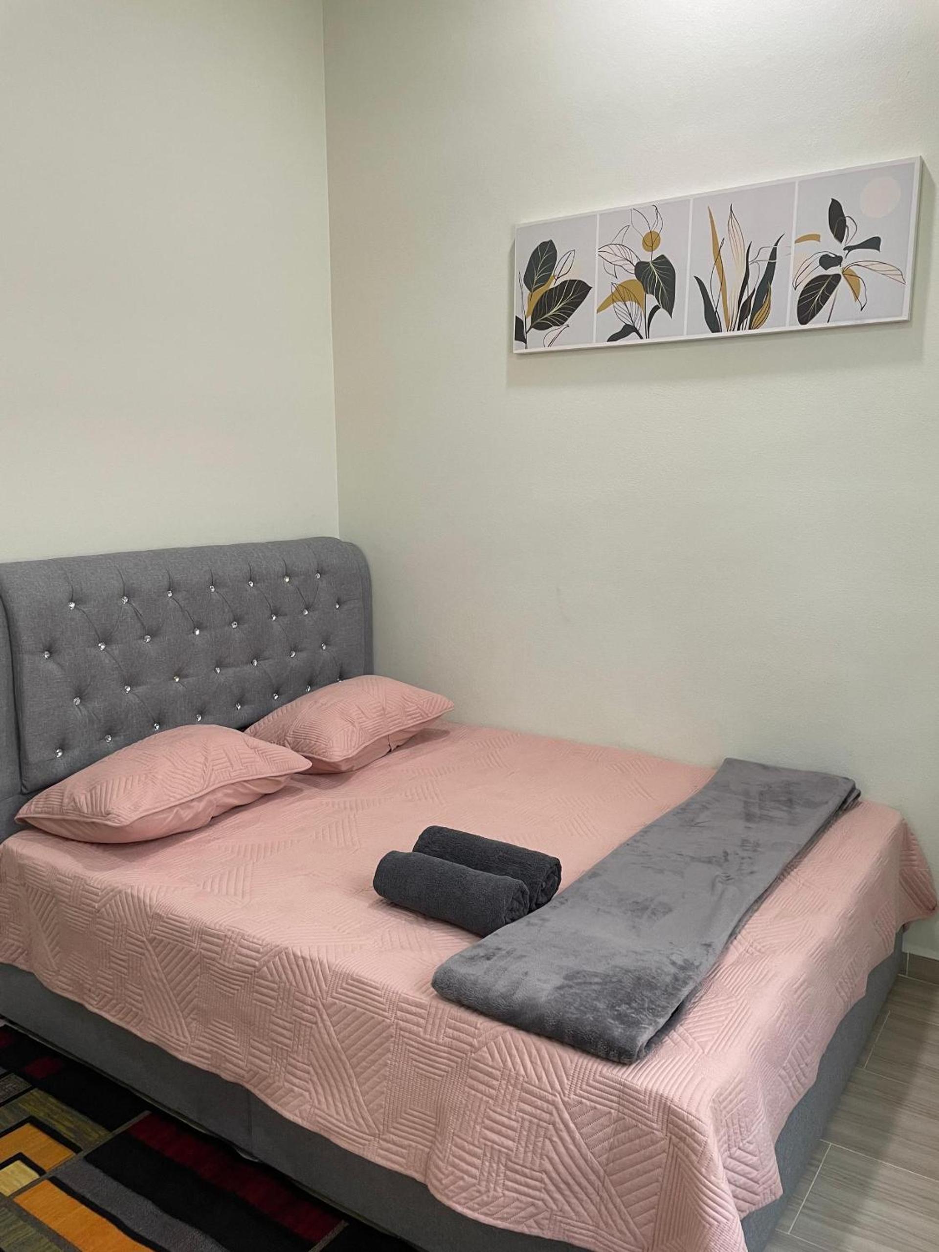 Three-Bedroom House photo 2