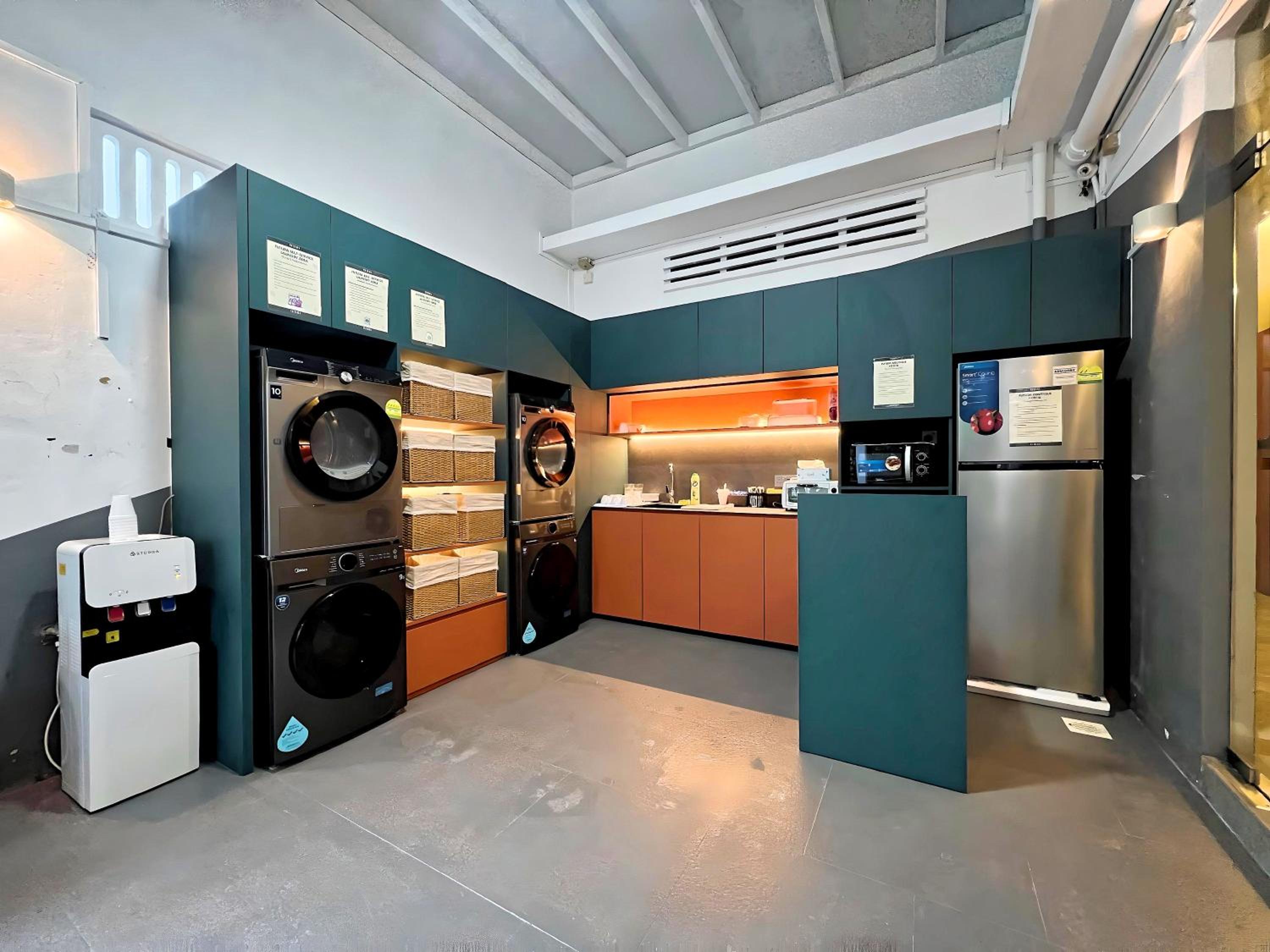 Upper Decker Mixed Room (Common) photo 3
