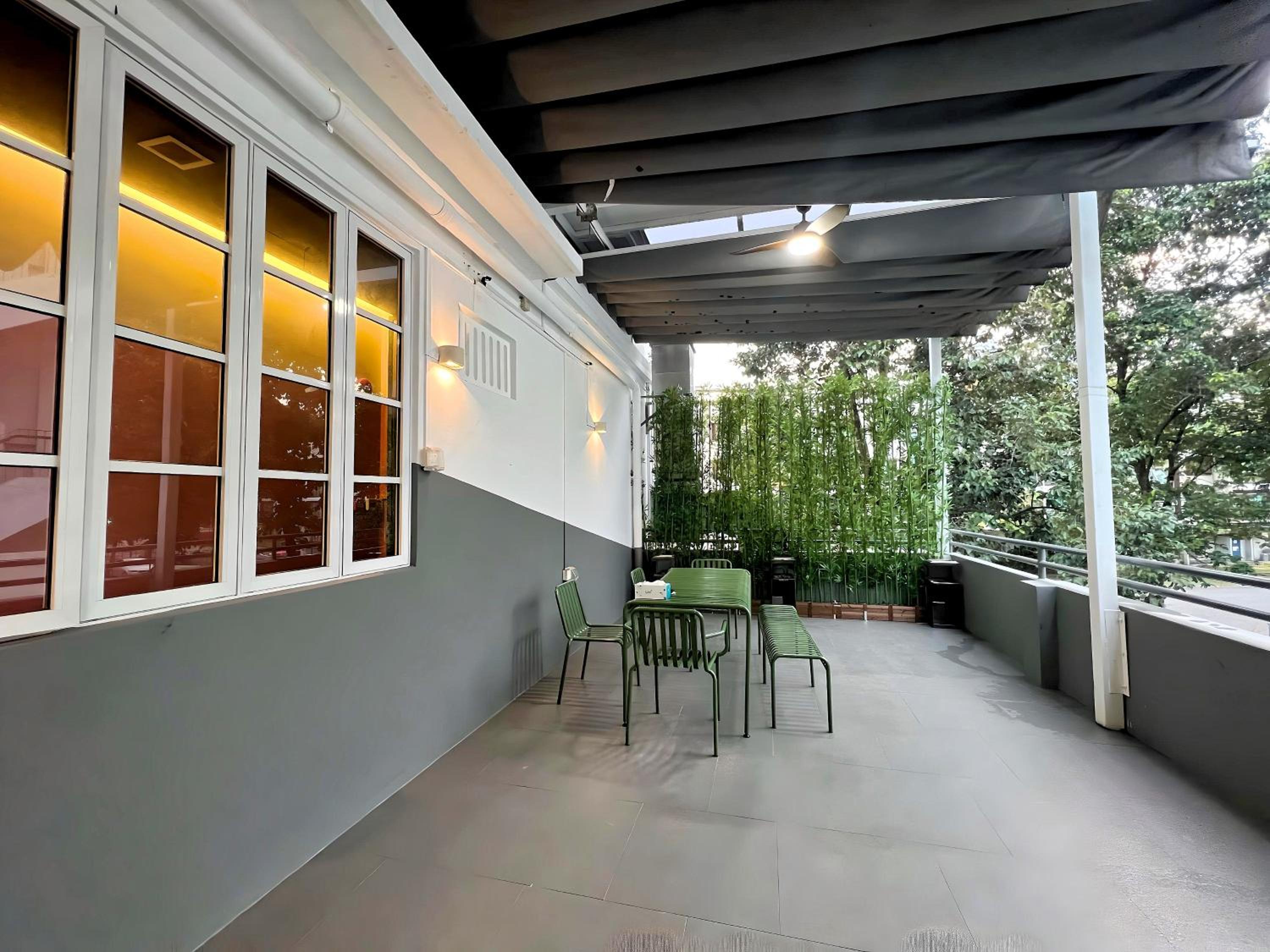 Private Ensuite Room for 6 Pax photo 2