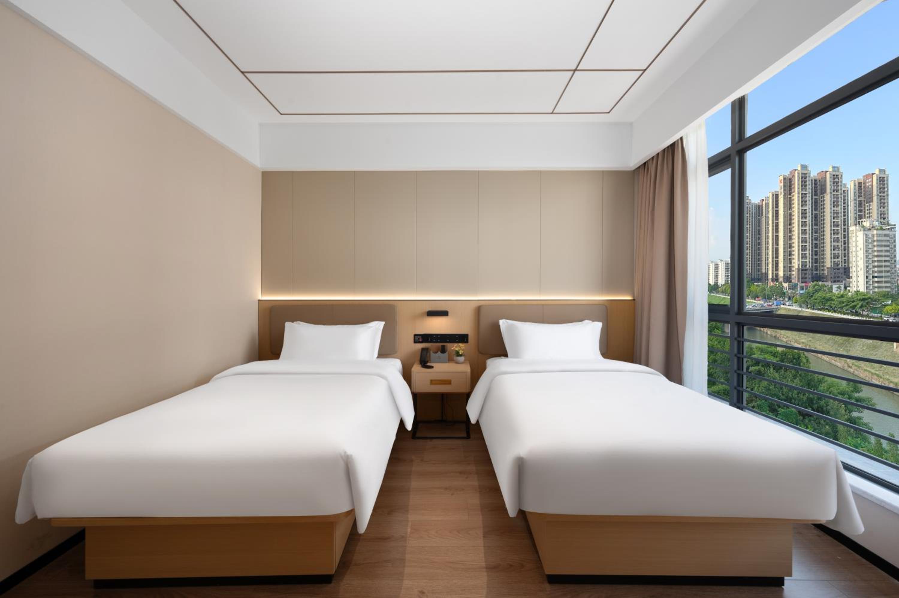 Deluxe Twin Room photo 3