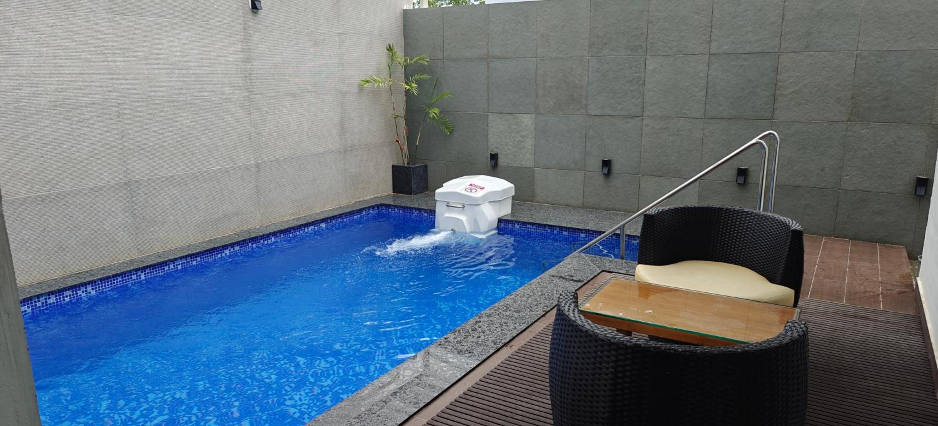 Studio with Pool View photo 2