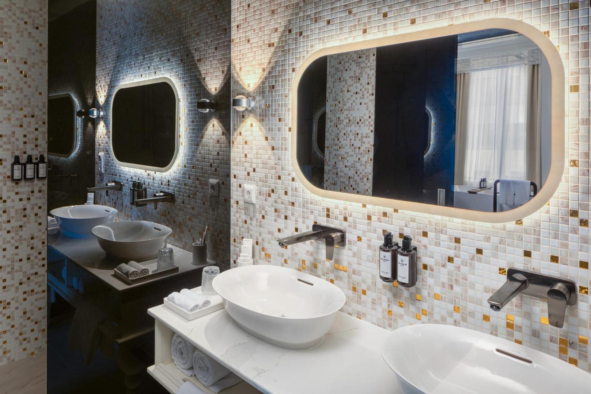 Cosmos Suite - Photo 3