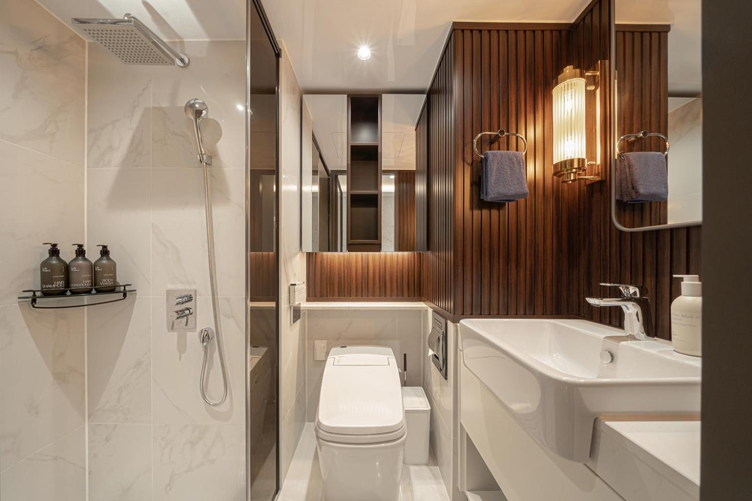 Premier Suite - Photo 20