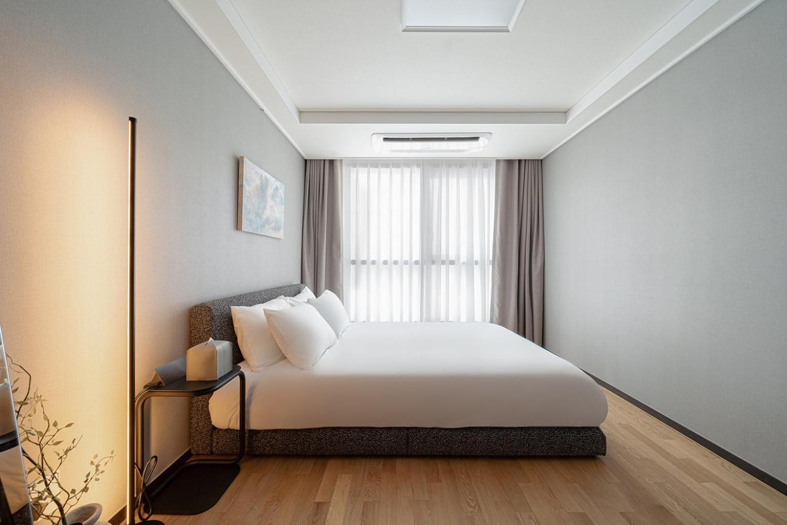 Premier Suite - Photo 22