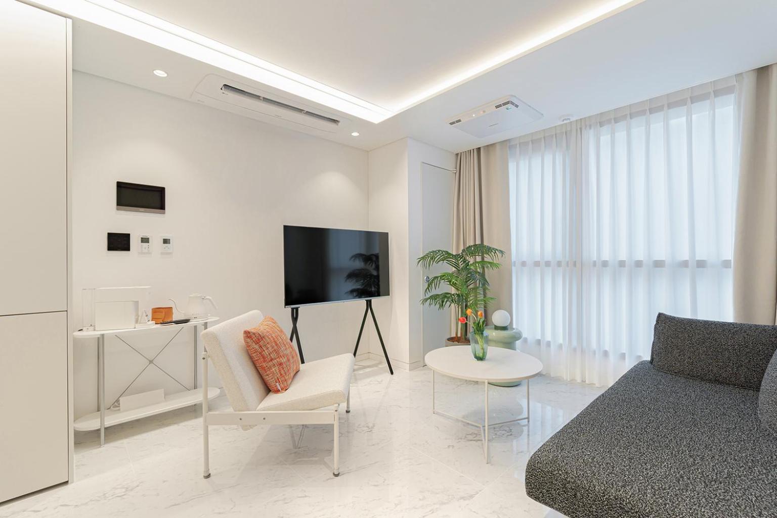 Premier Suite - Photo 15
