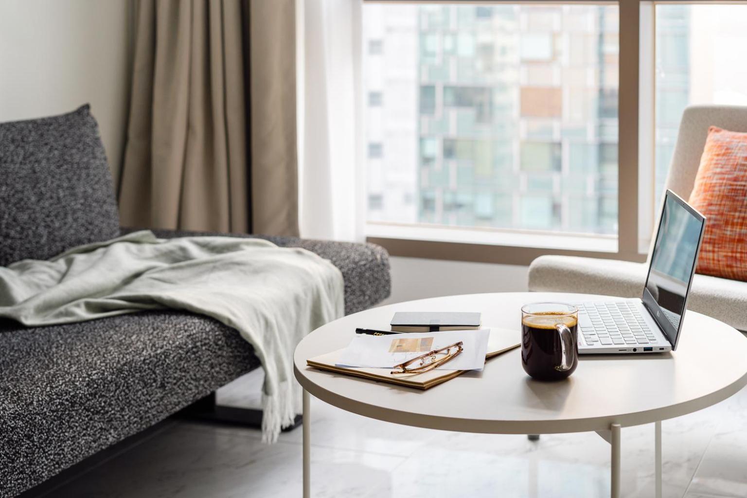 Premier Suite - Photo 10