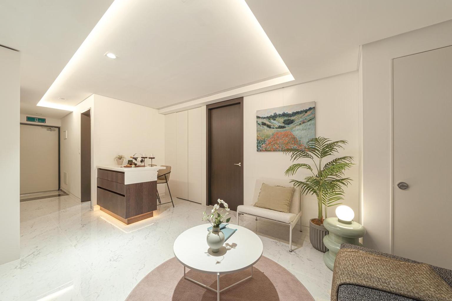 Premier Suite - Photo 11