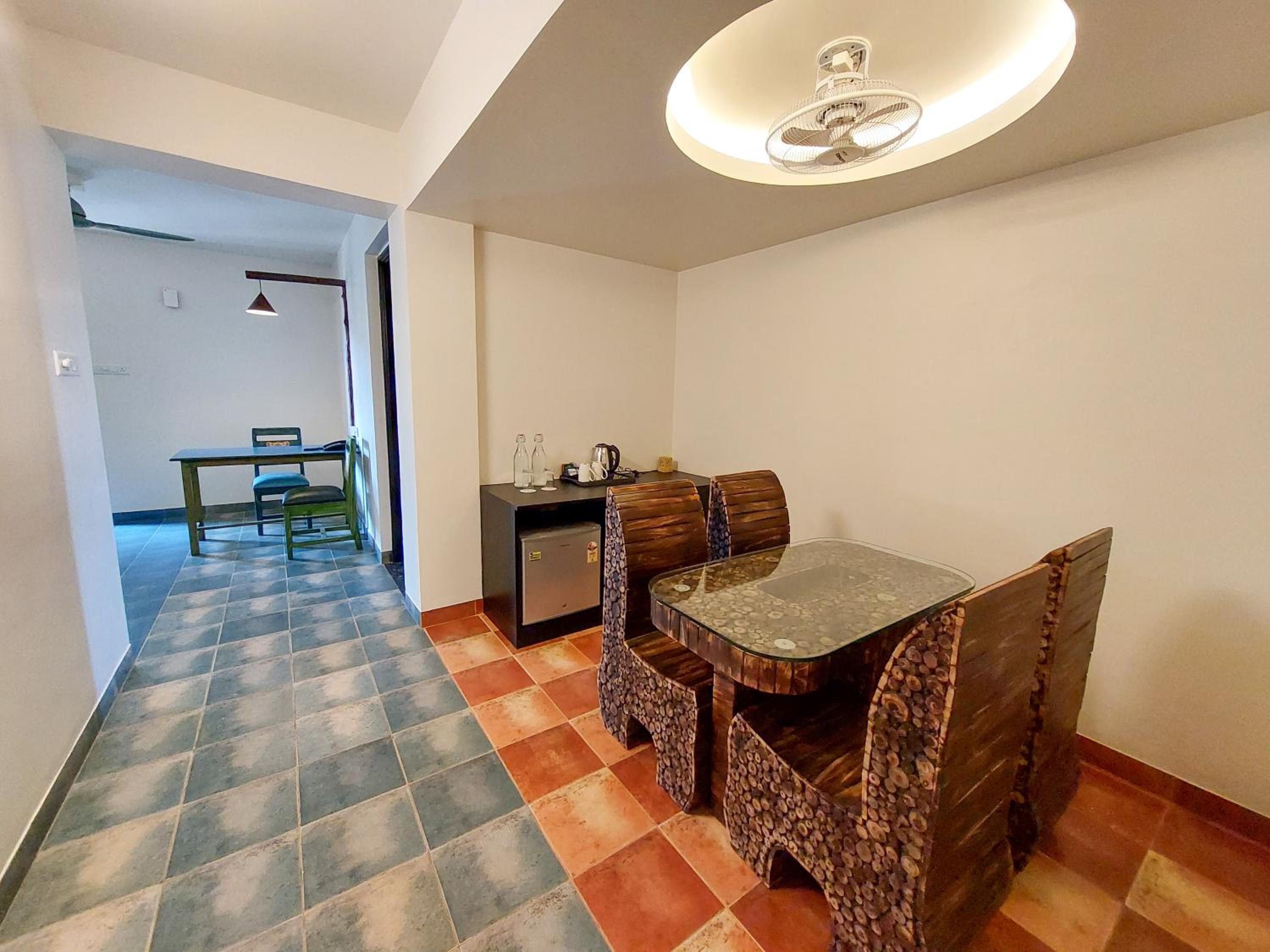Family Suite For 6 Person (3 Bedroom With Living Room) photo 2