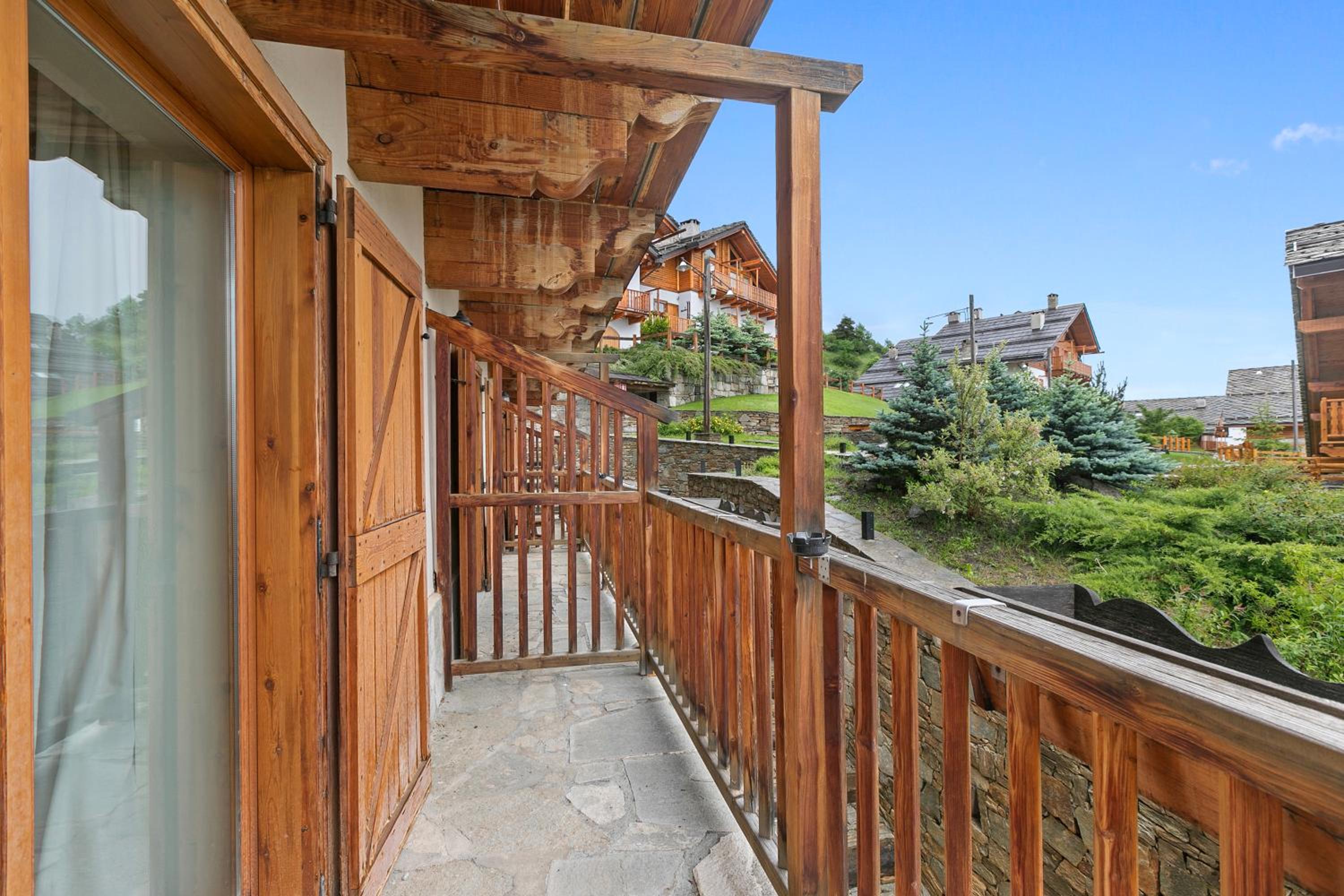 Studio With Balcony photo 2