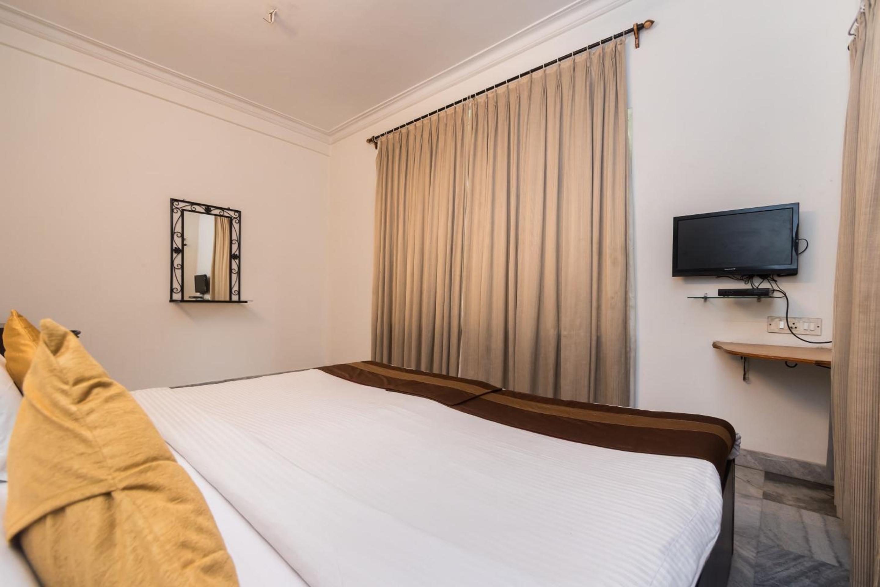 Deluxe Double Room photo 3