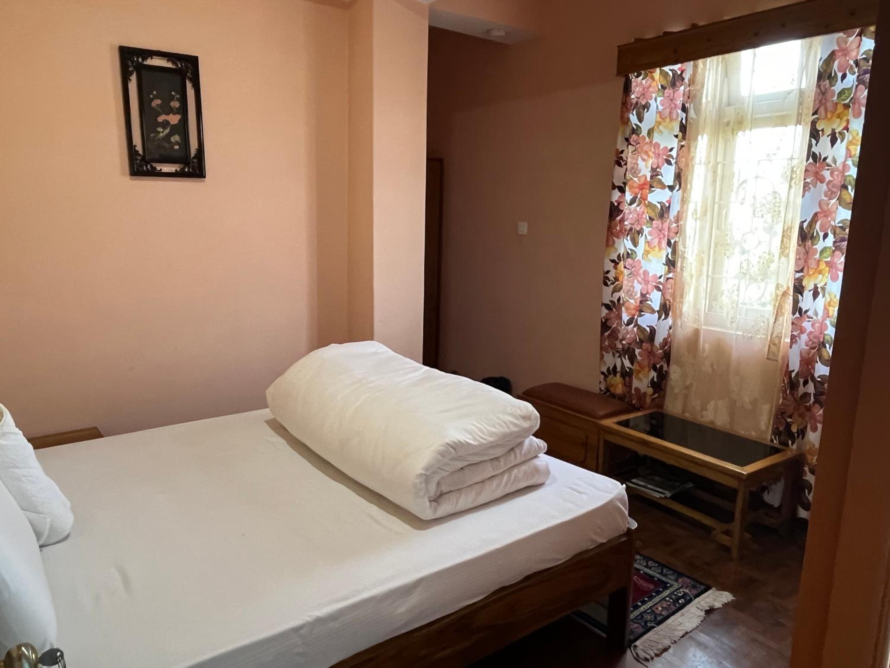 Budget Double Room photo 1