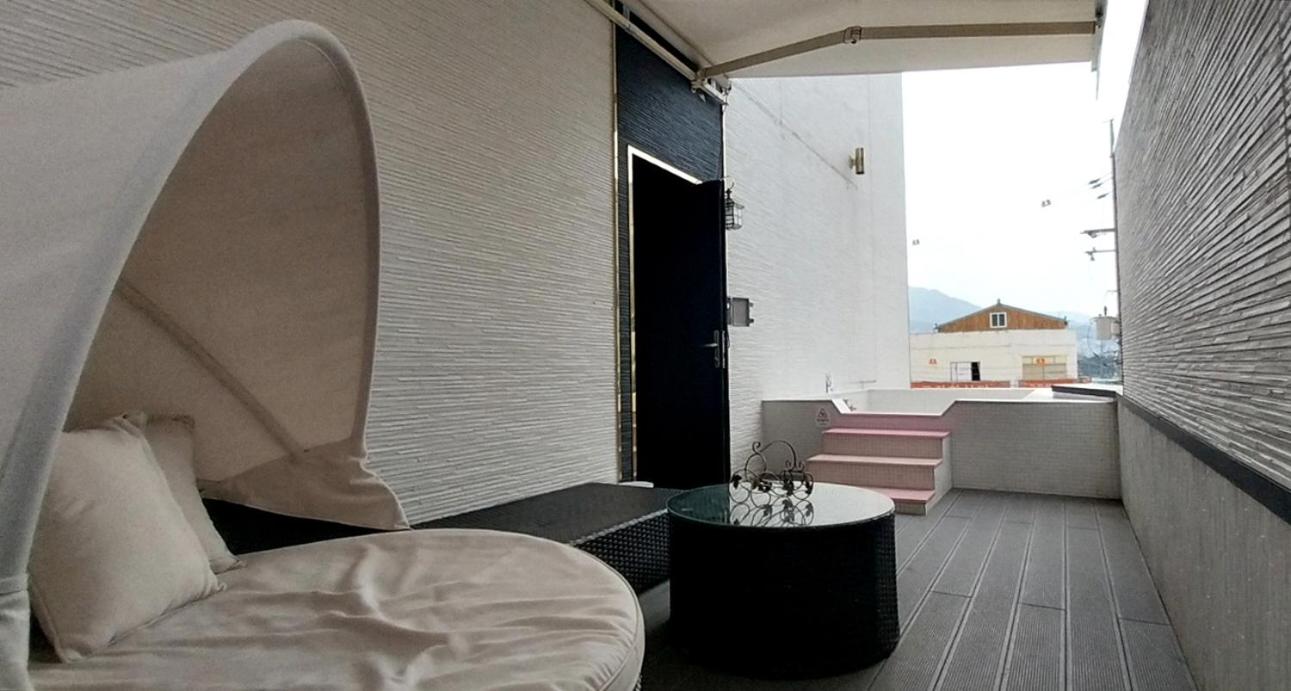 Suite with Terrace - Photo 7