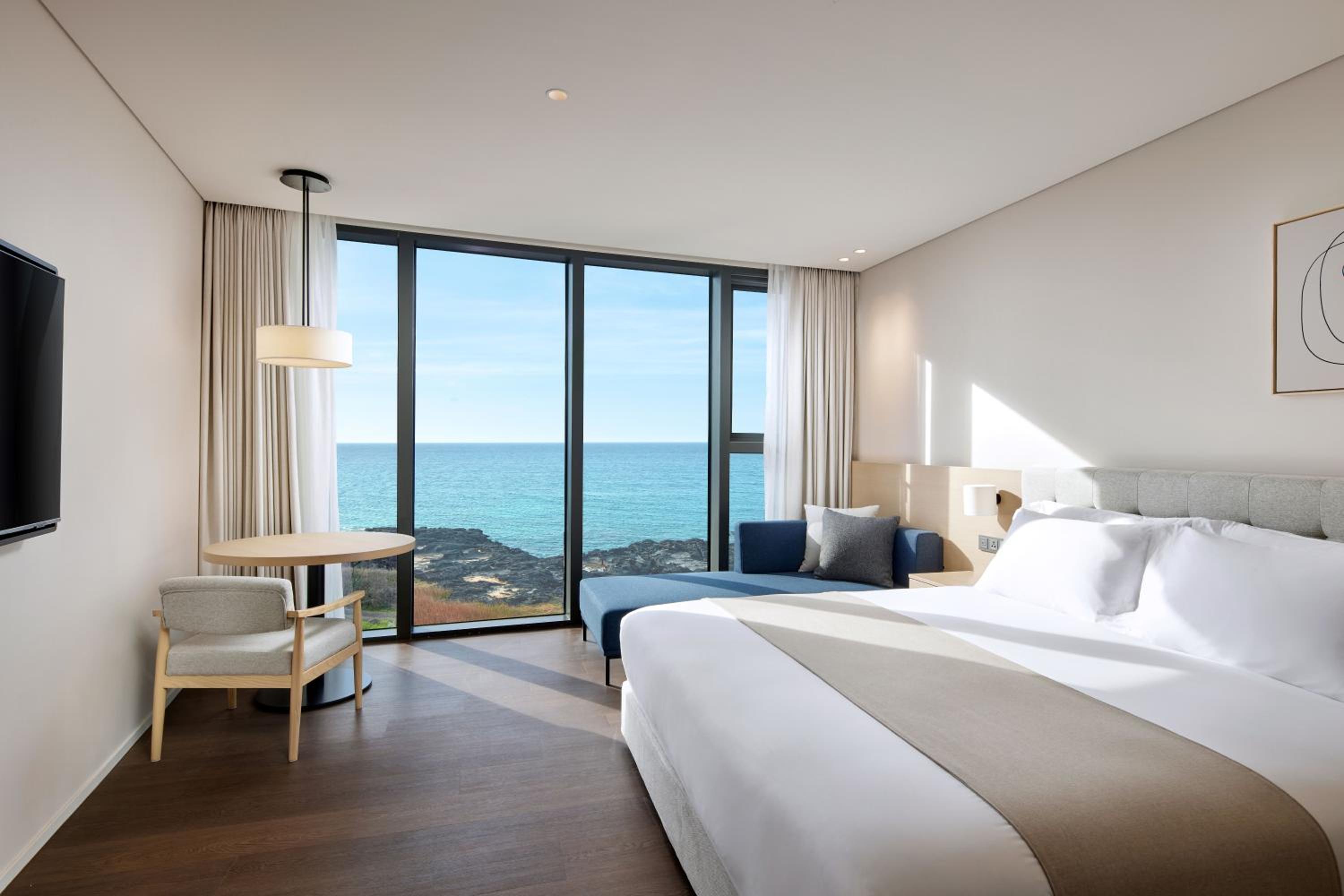 Premier Deluxe Double Ocean View - Photo 2