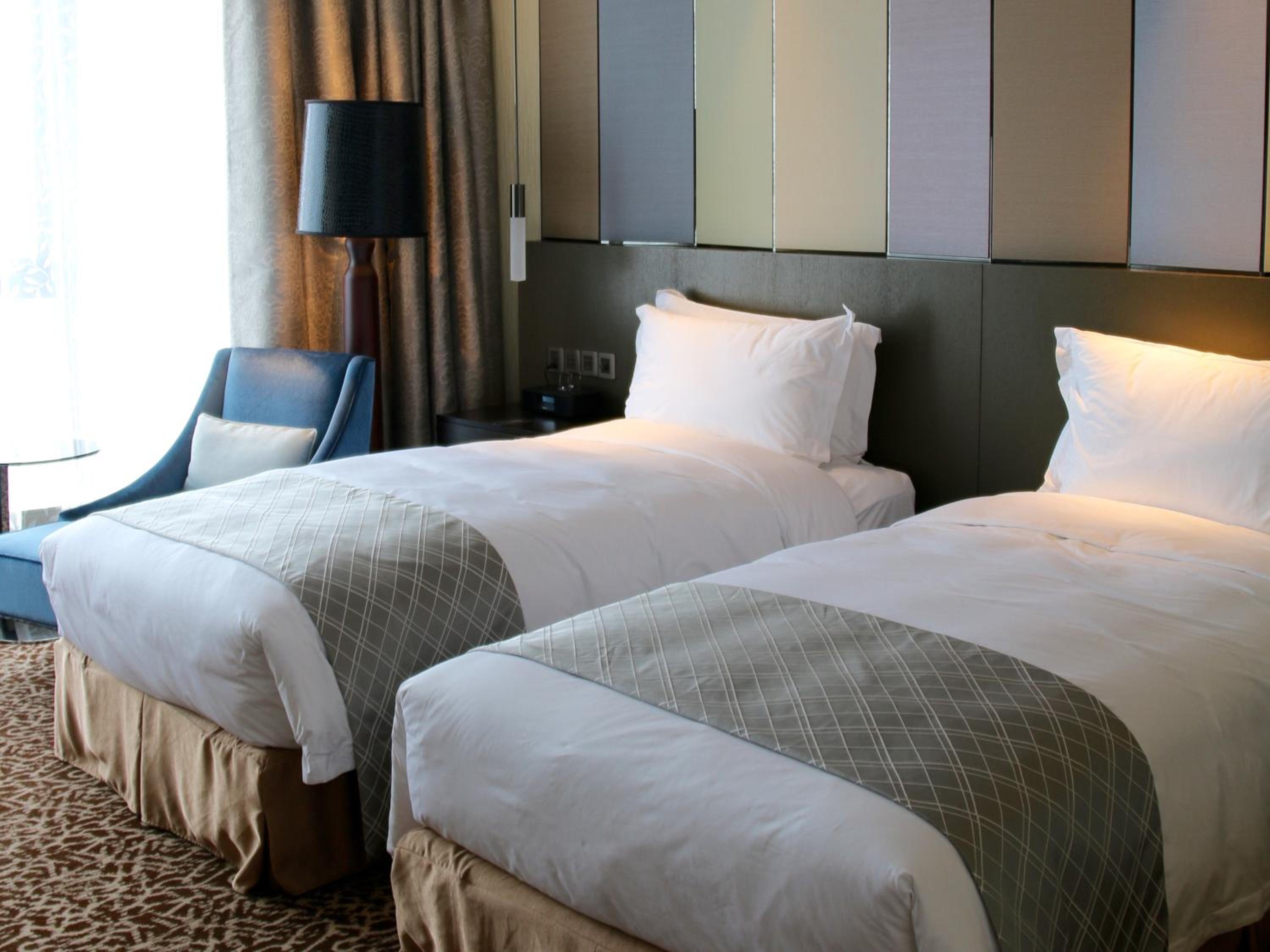 Luxury Twin Room with City View