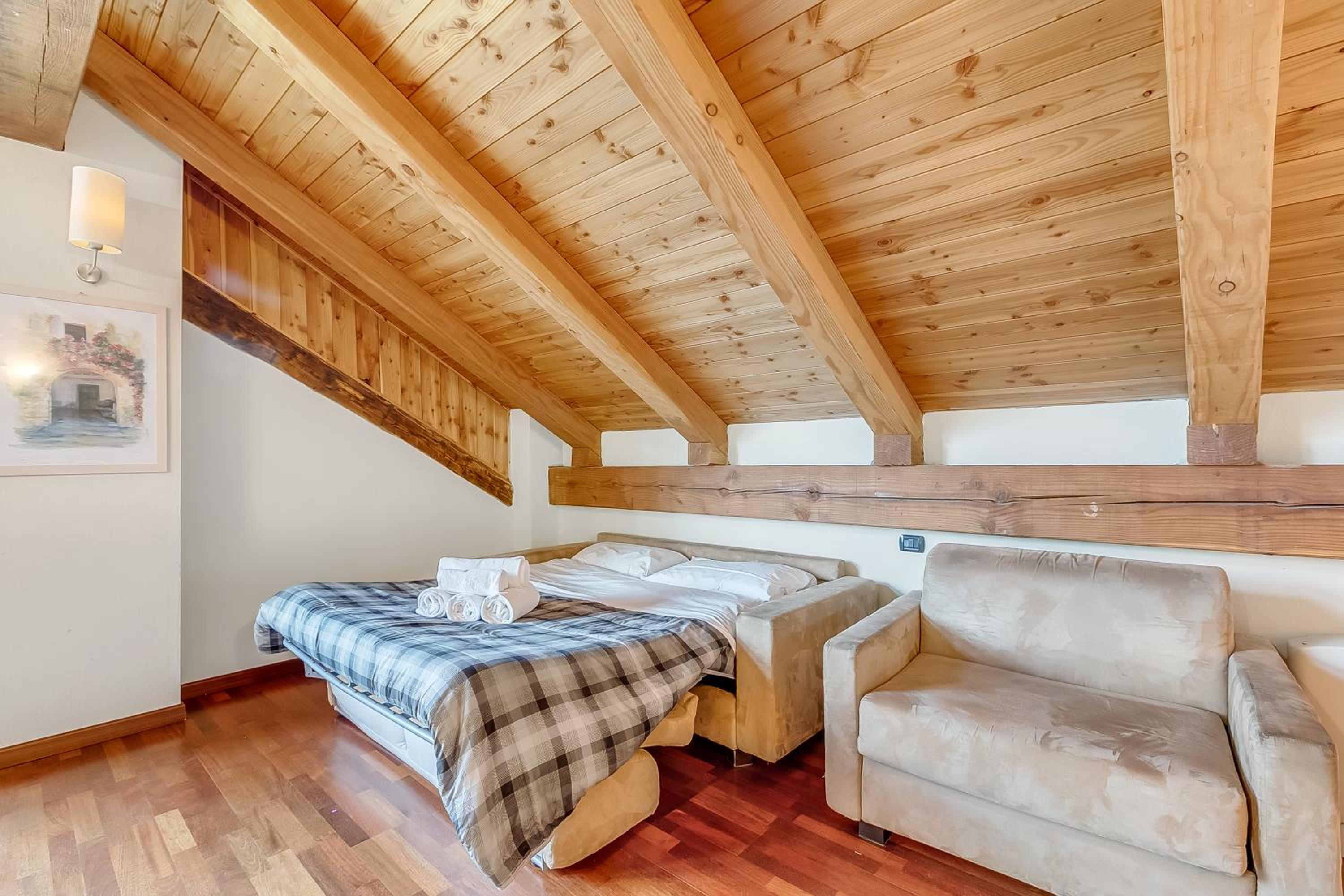 Duplex Family Apartment With Mountain View And Balcony photo 2