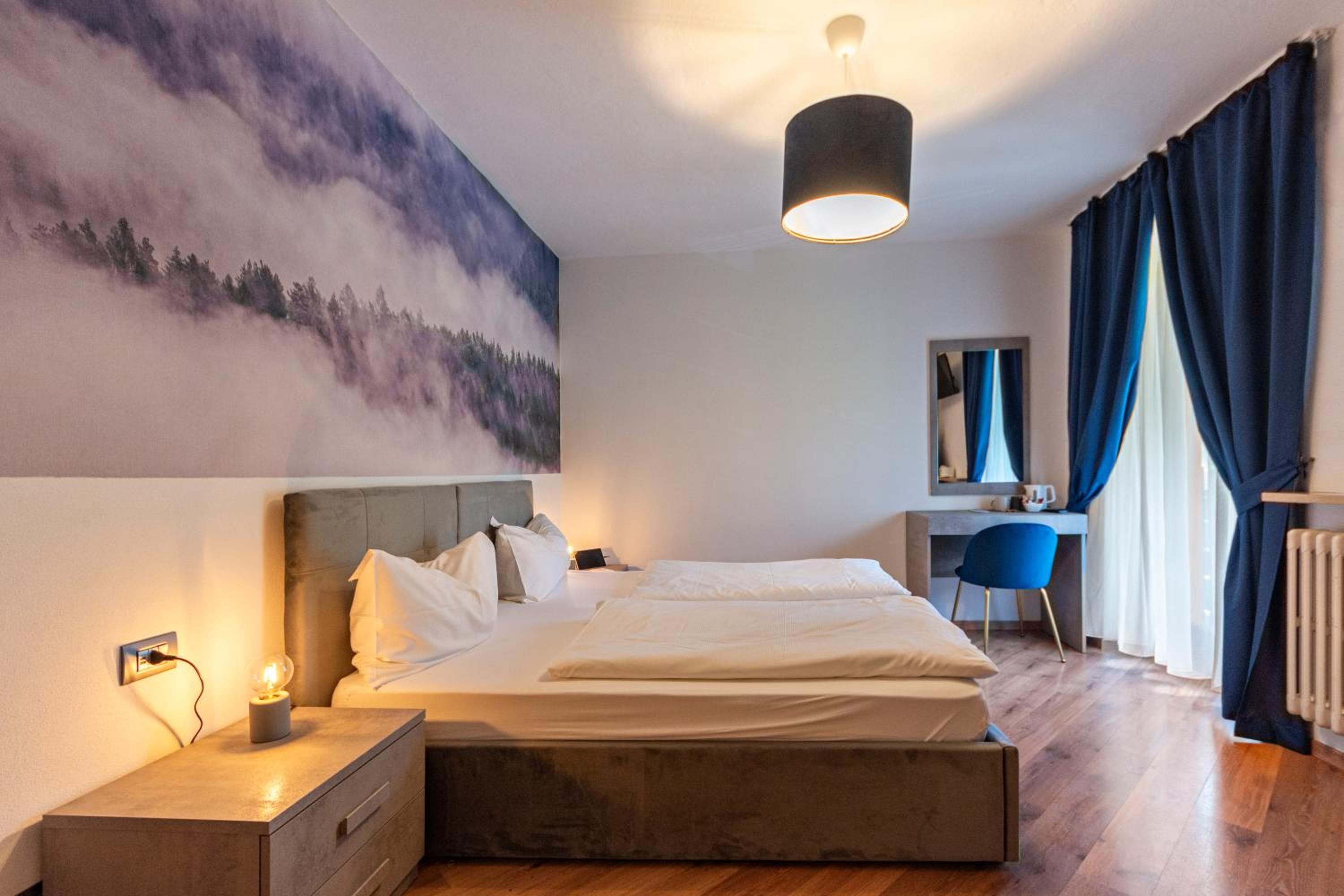 Superior Double or Twin Room with Mountain View photo 3