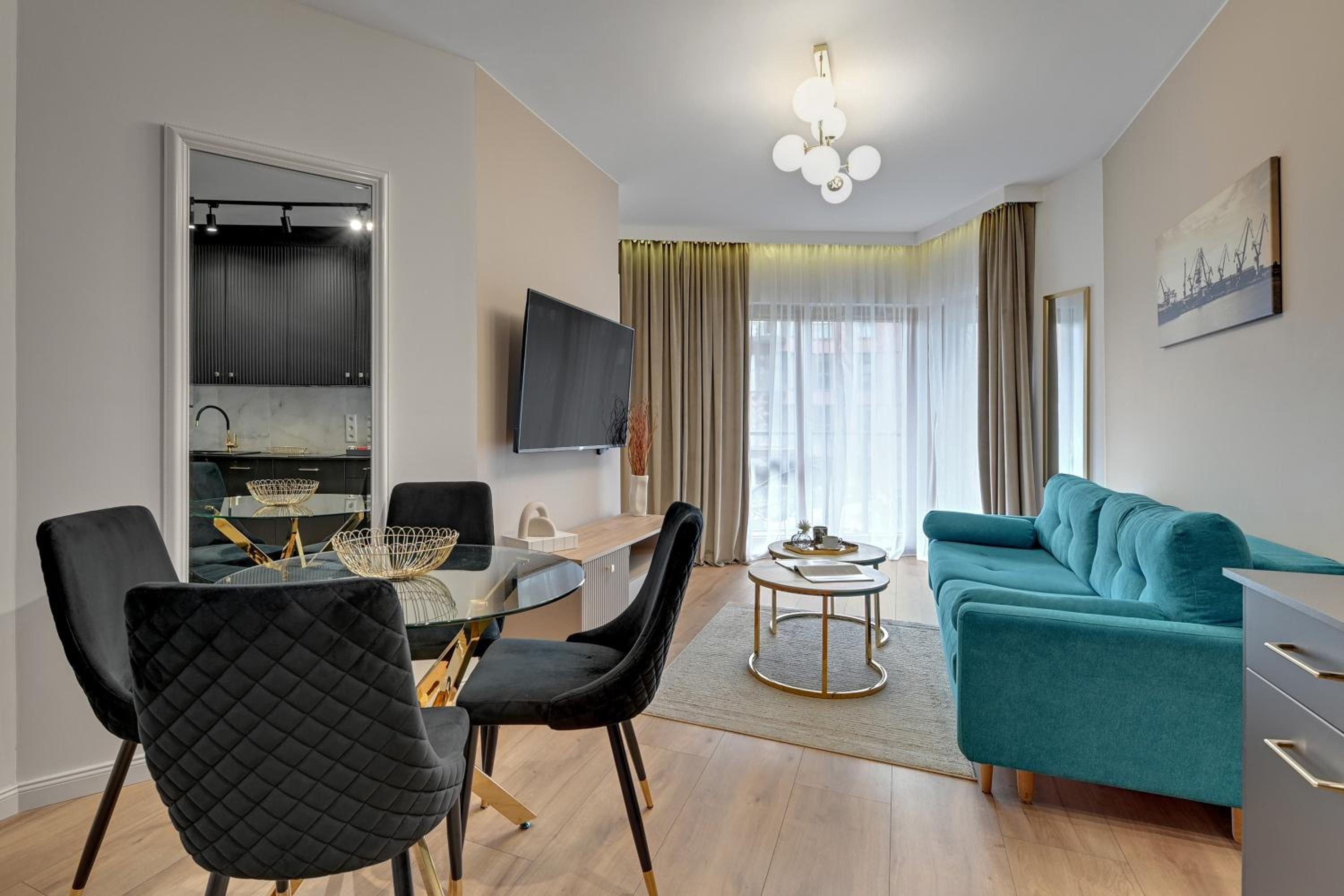 Deluxe King Suite