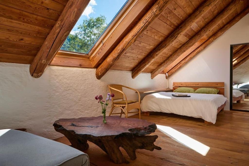 Three-Bedroom House photo 1