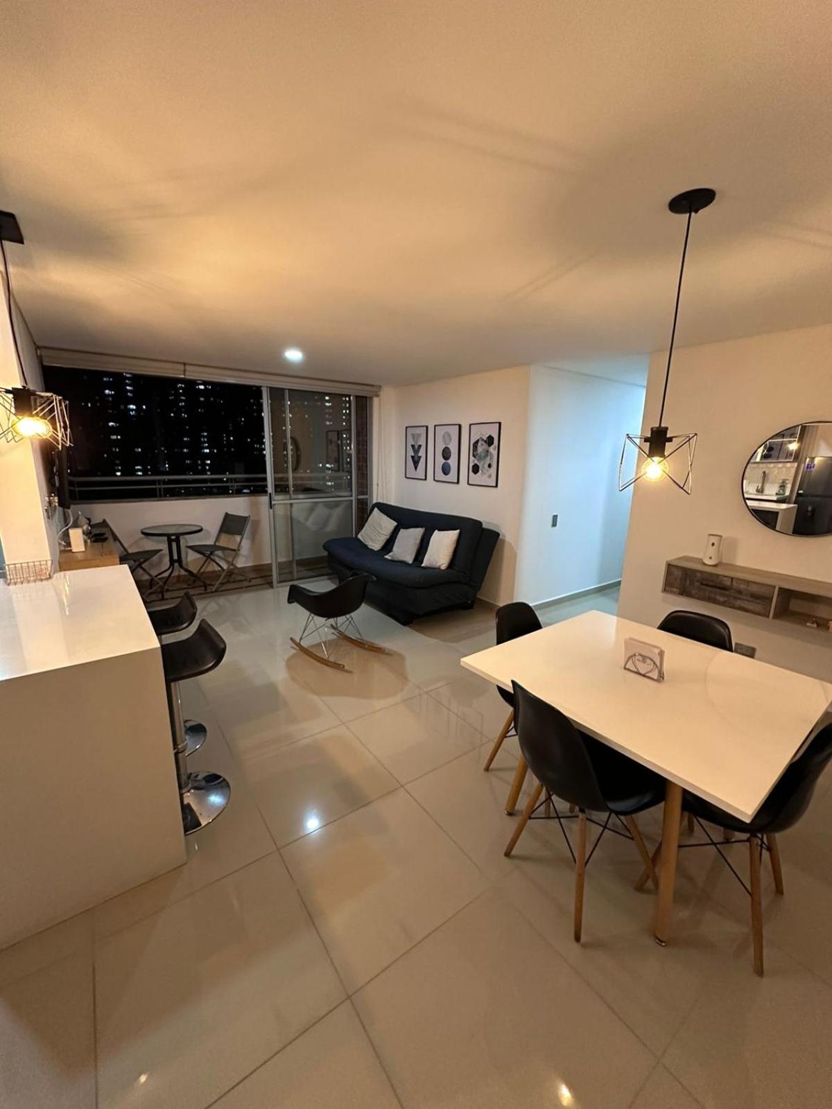 Three-Bedroom Apartment photo 1