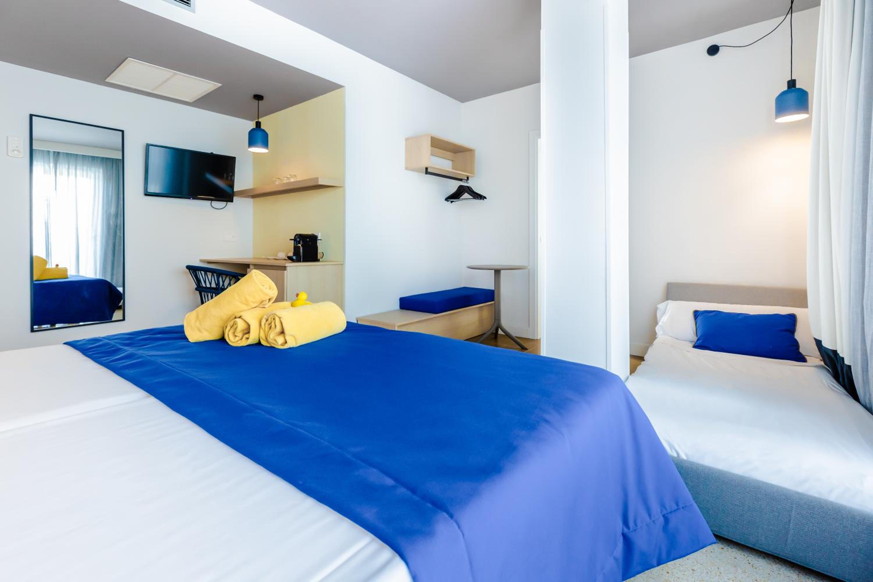 Triple Room - Photo 2