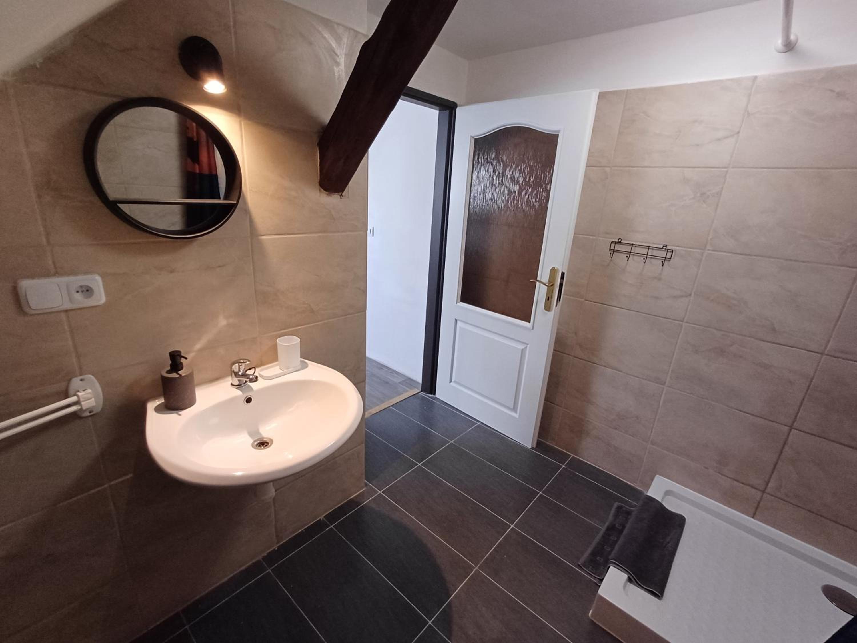 Twin Room with Bathroom photo 1