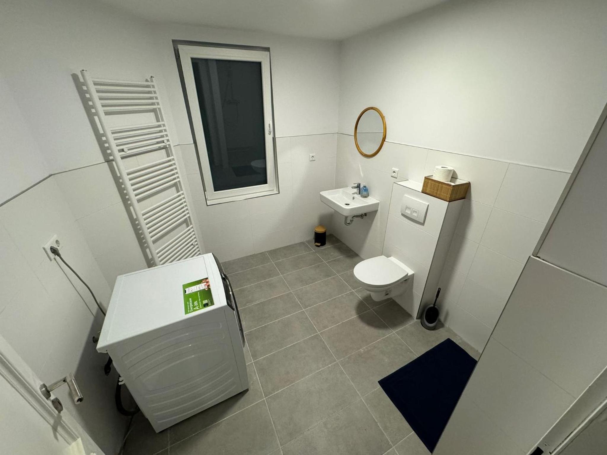 Five-Bedroom Premium Apartment photo 2