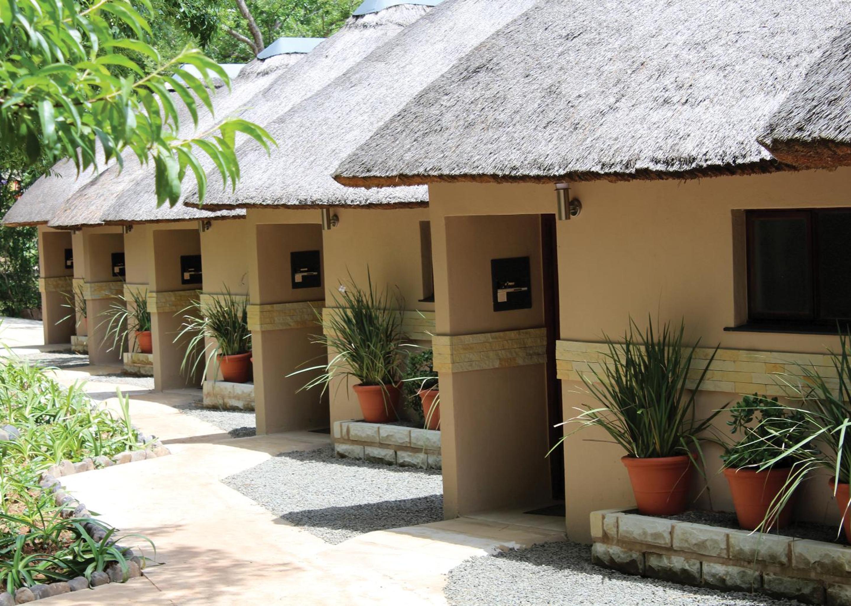 Garden Family Room - Photo 8