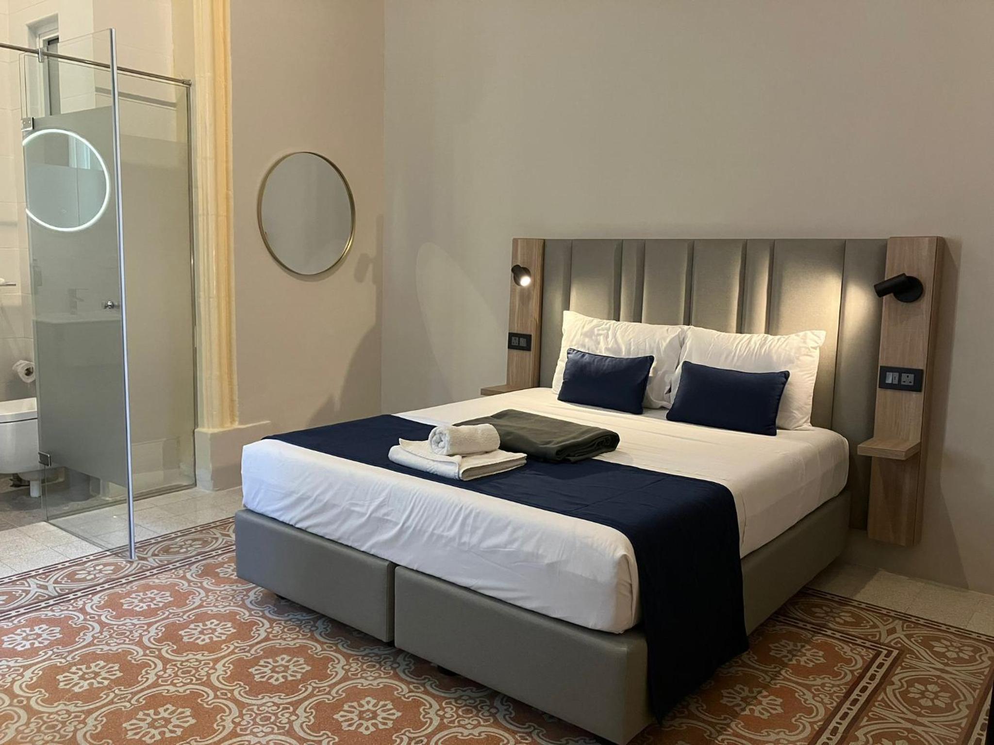 Standard Double or Twin Room photo 1