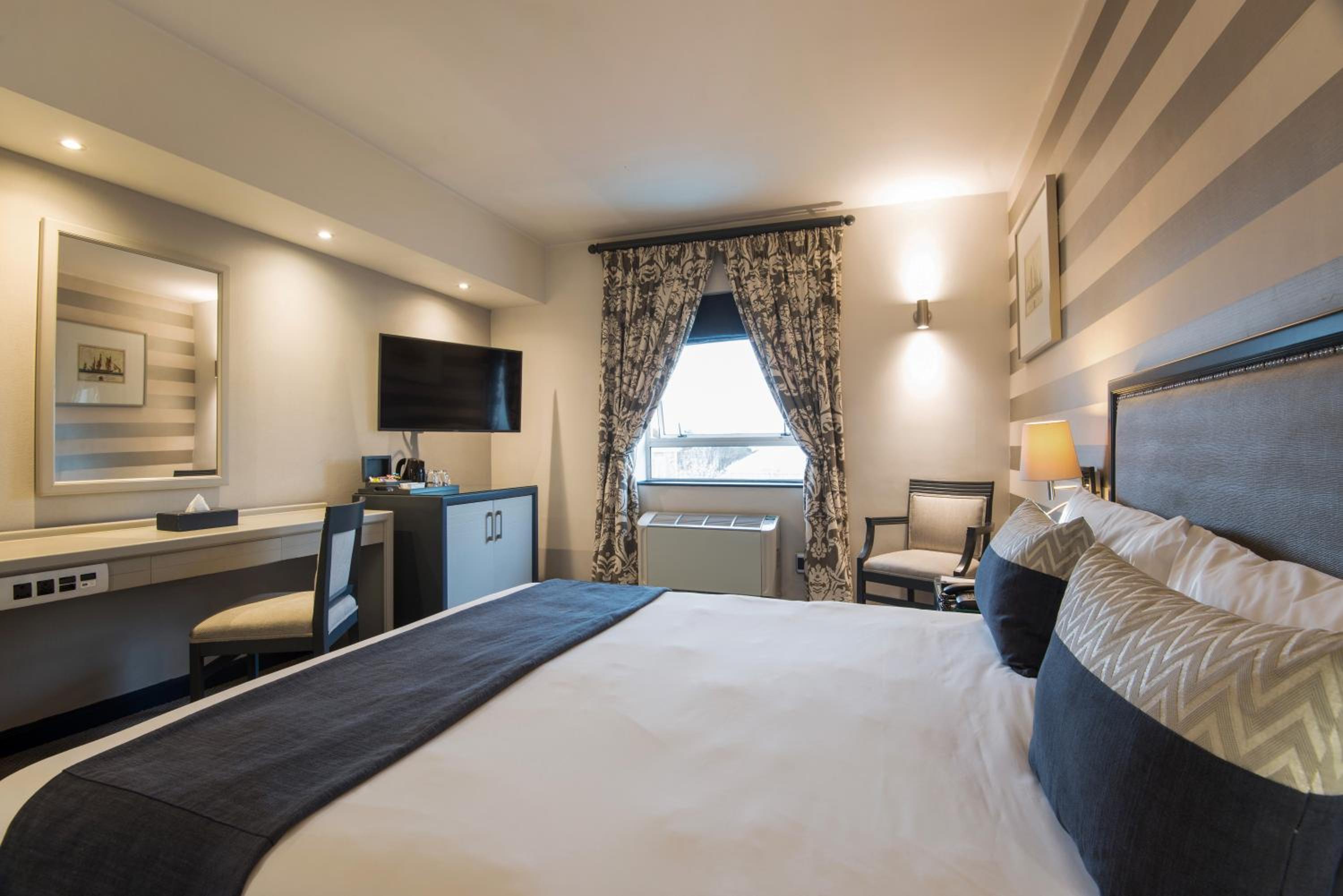 Standard Queen Room - Photo 4