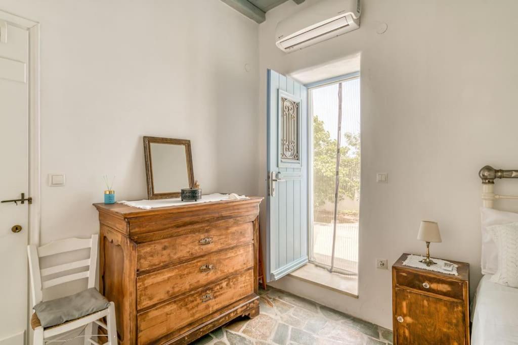 Two-Bedroom House photo 2
