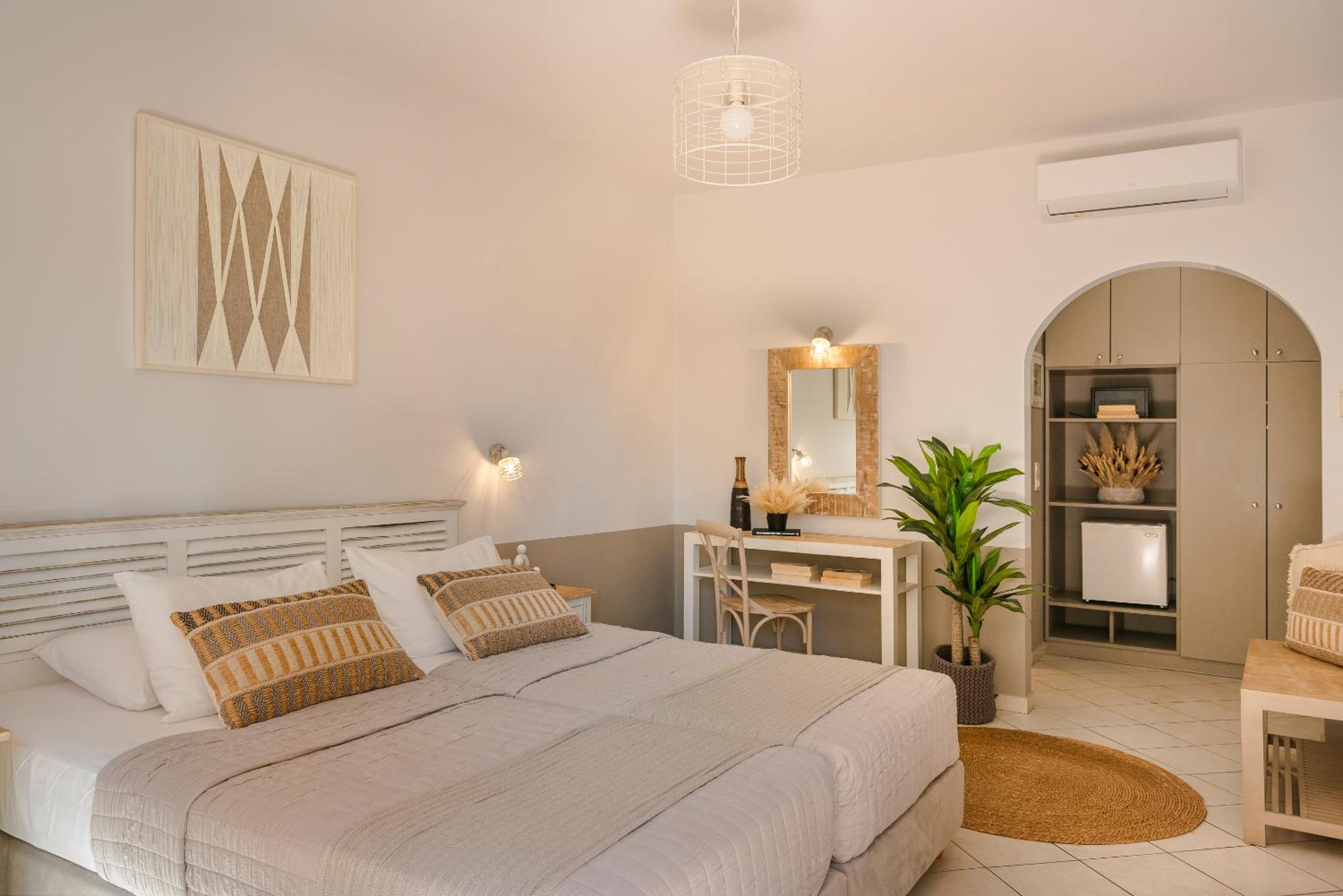 Standard Room with Garden View - Photo 23
