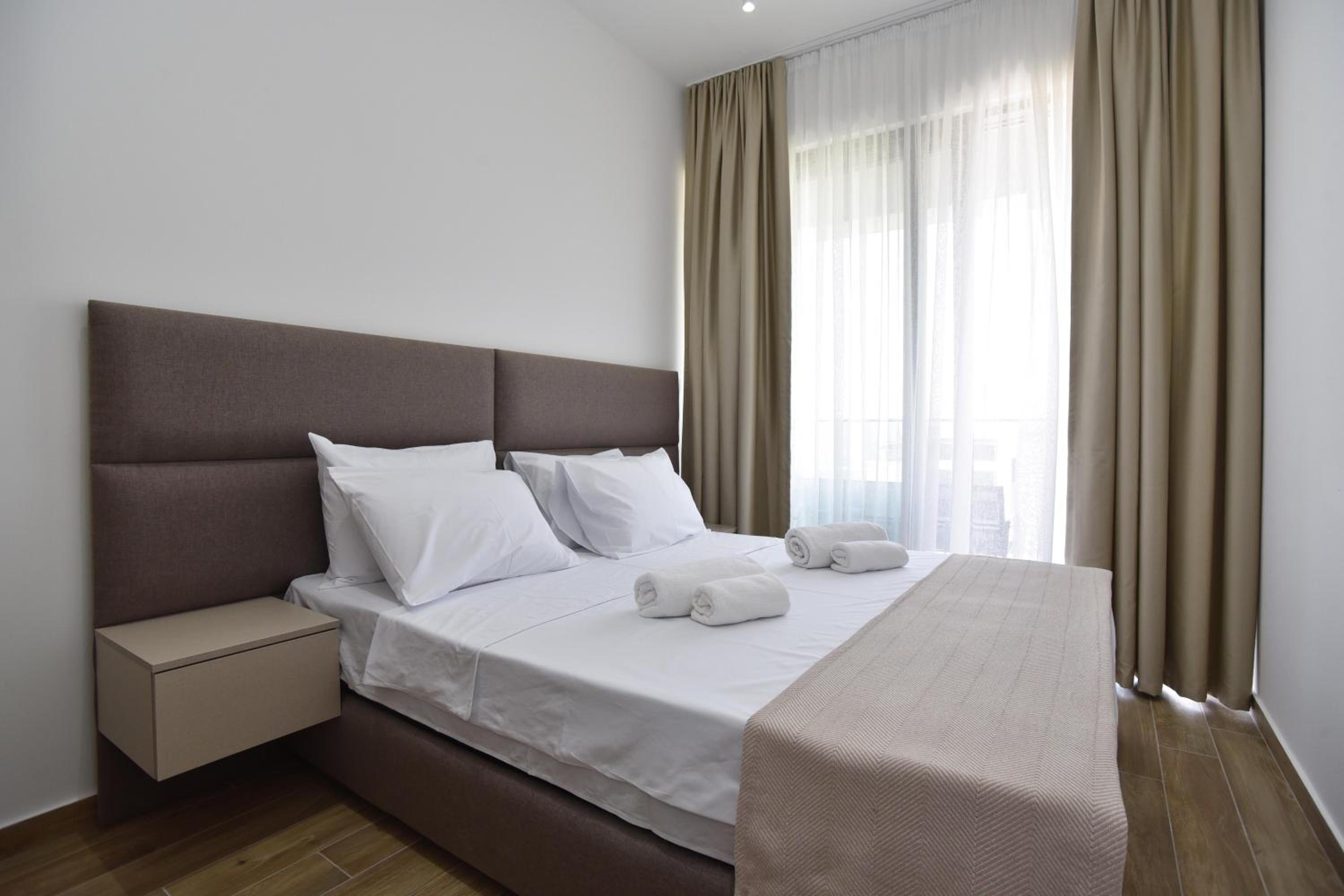 One-Bedroom Apartment With Balcony And Sea View