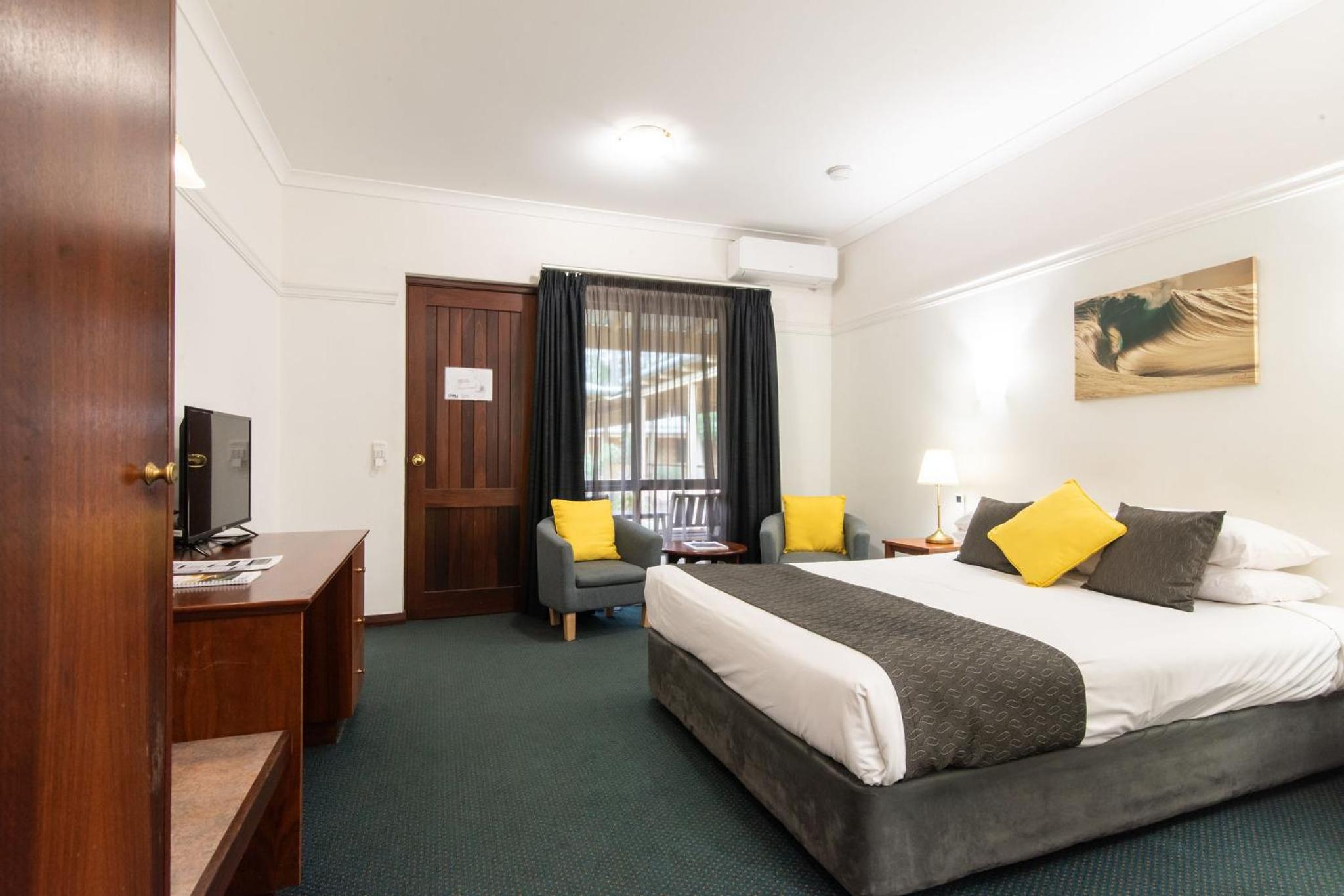 Queen Room - Photo 2