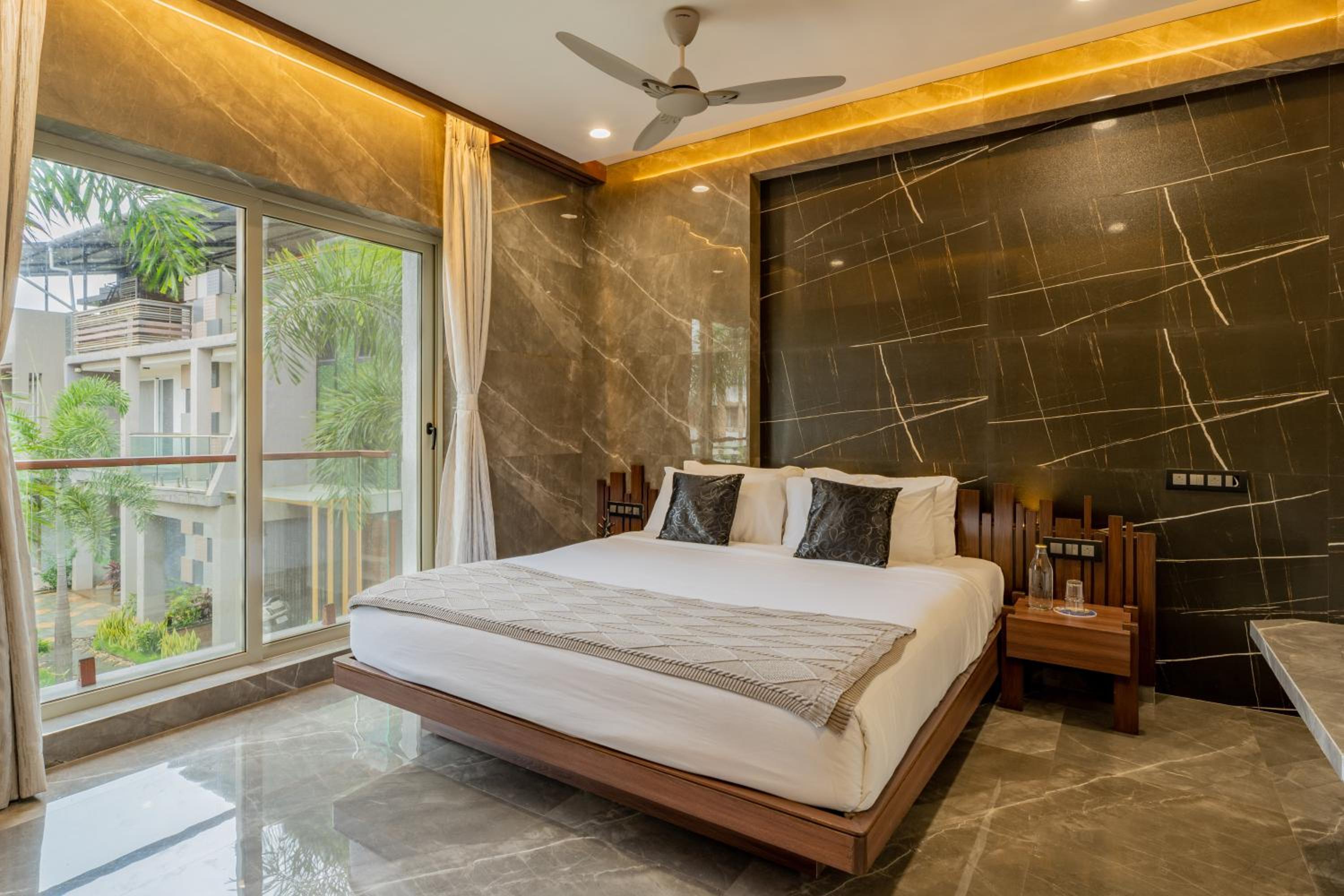 Villa photo 1