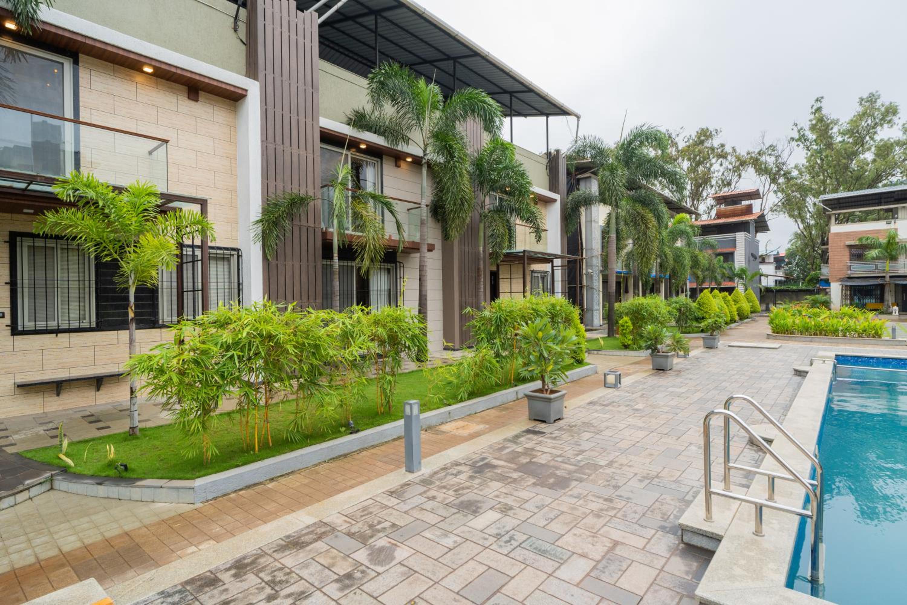 Villa photo 2