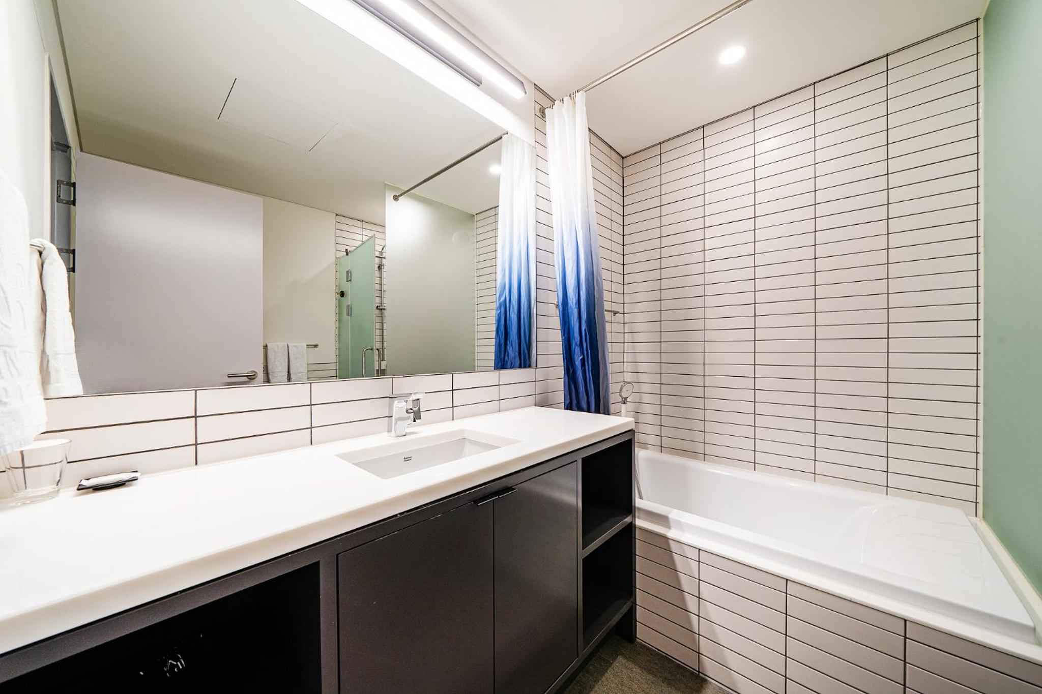 Deluxe Double Room - Photo 9