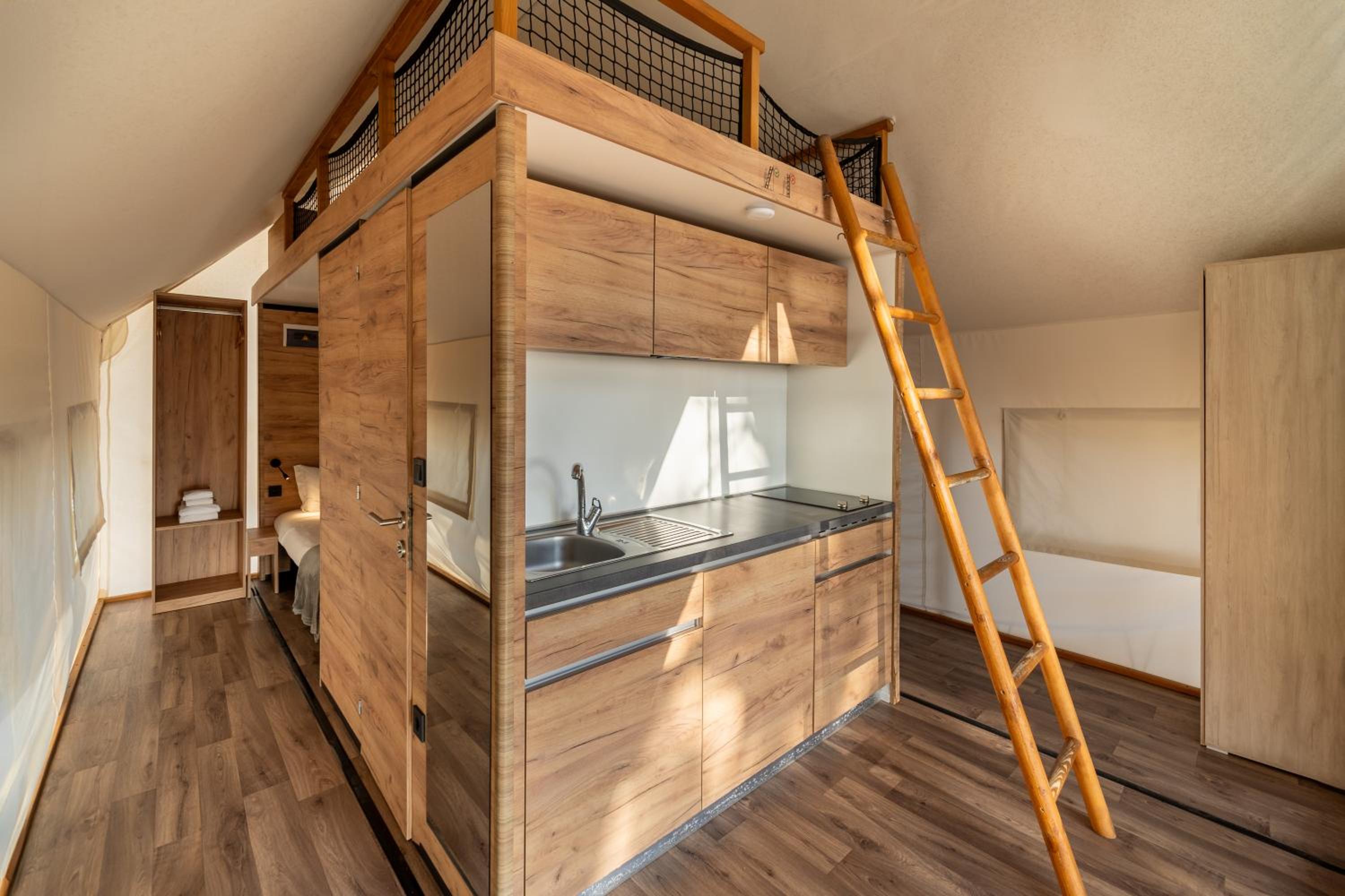 Deluxe Glamping with Panoramic View photo 2