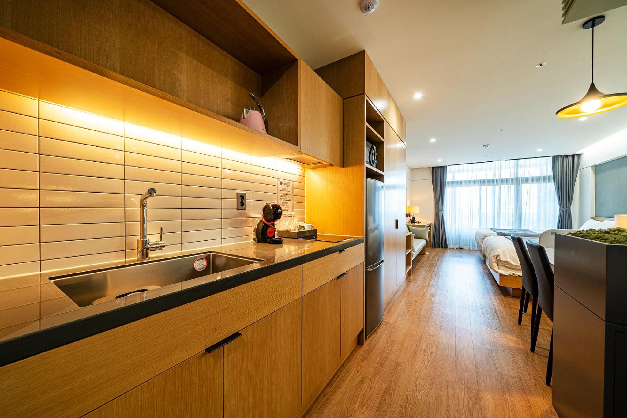 Family Double Room with Balcony Whirlpool - Photo 3