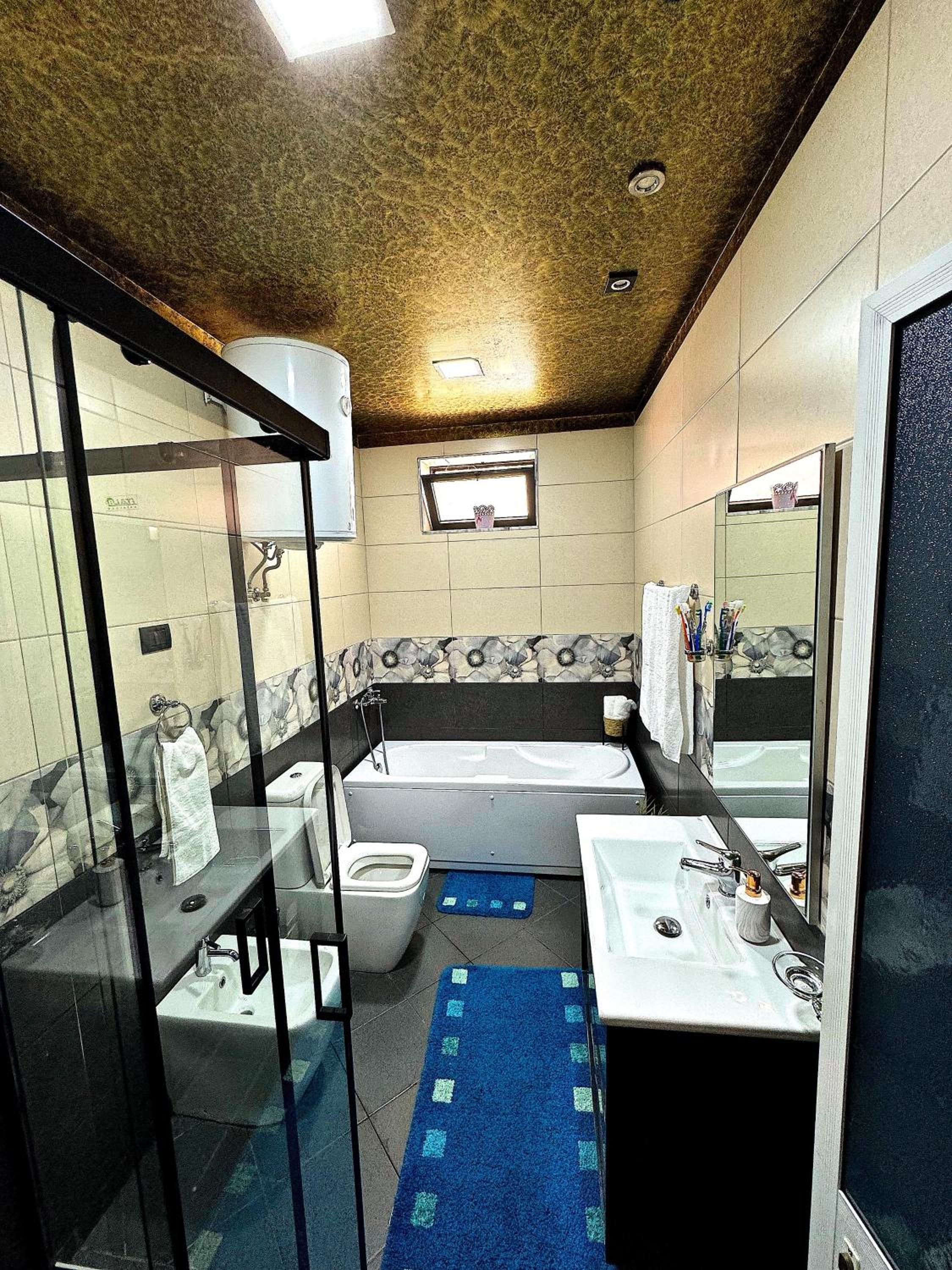 Three-Bedroom Villa photo 2