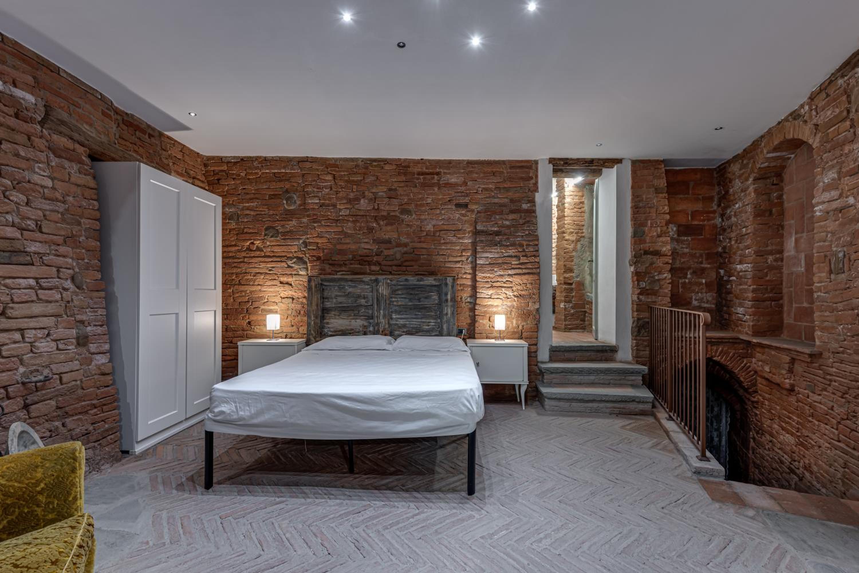 Superior One-Bedroom Apartment