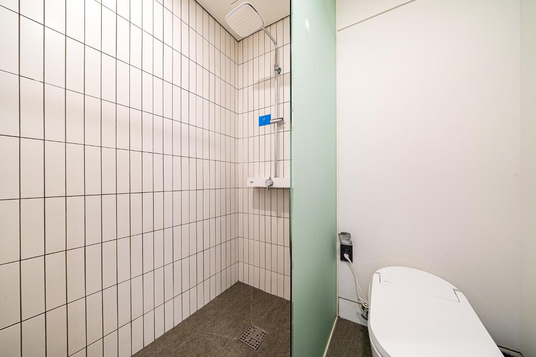 Standard Room A Type - Photo 5
