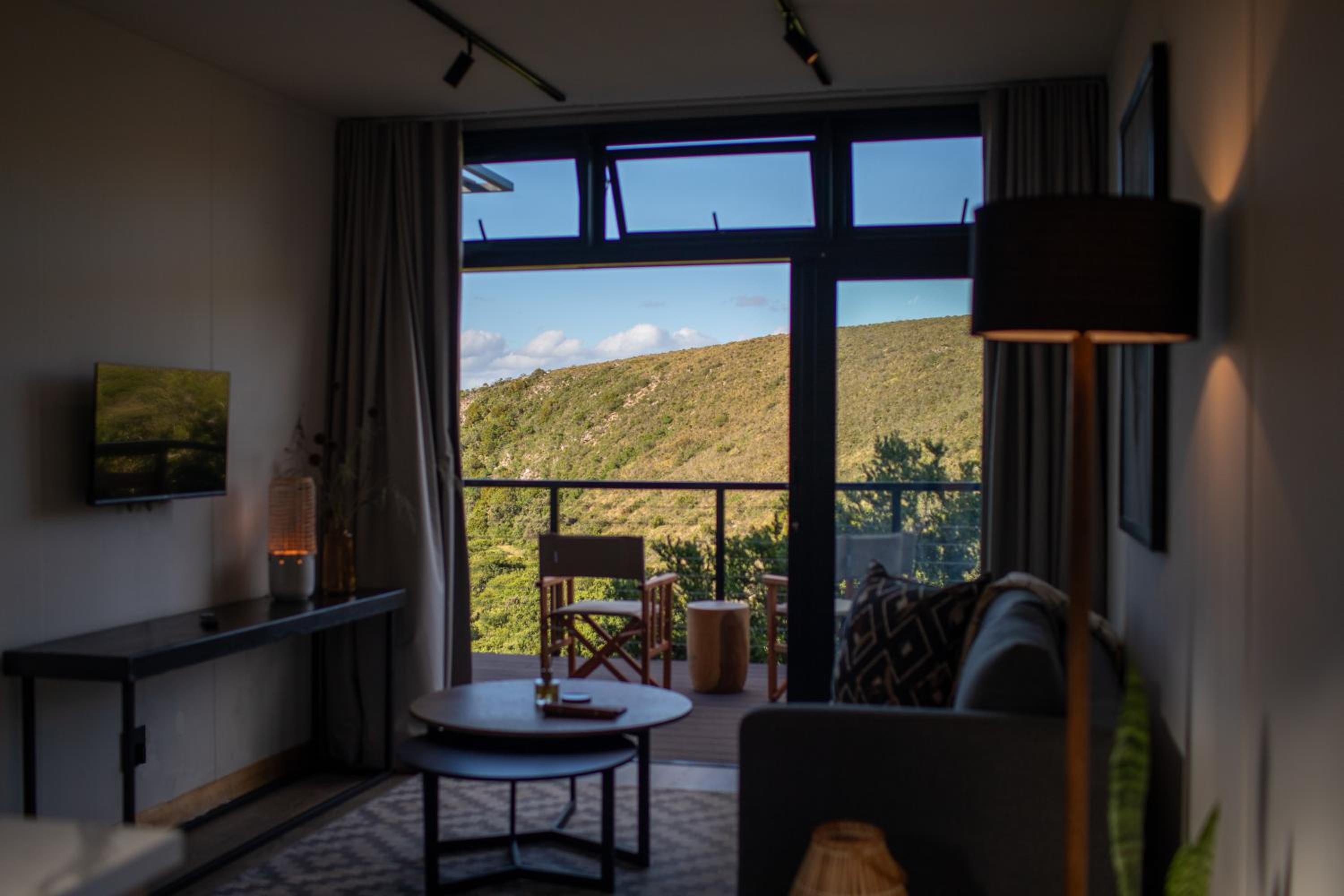 Deluxe Double or Twin Room with Mountain View photo 3